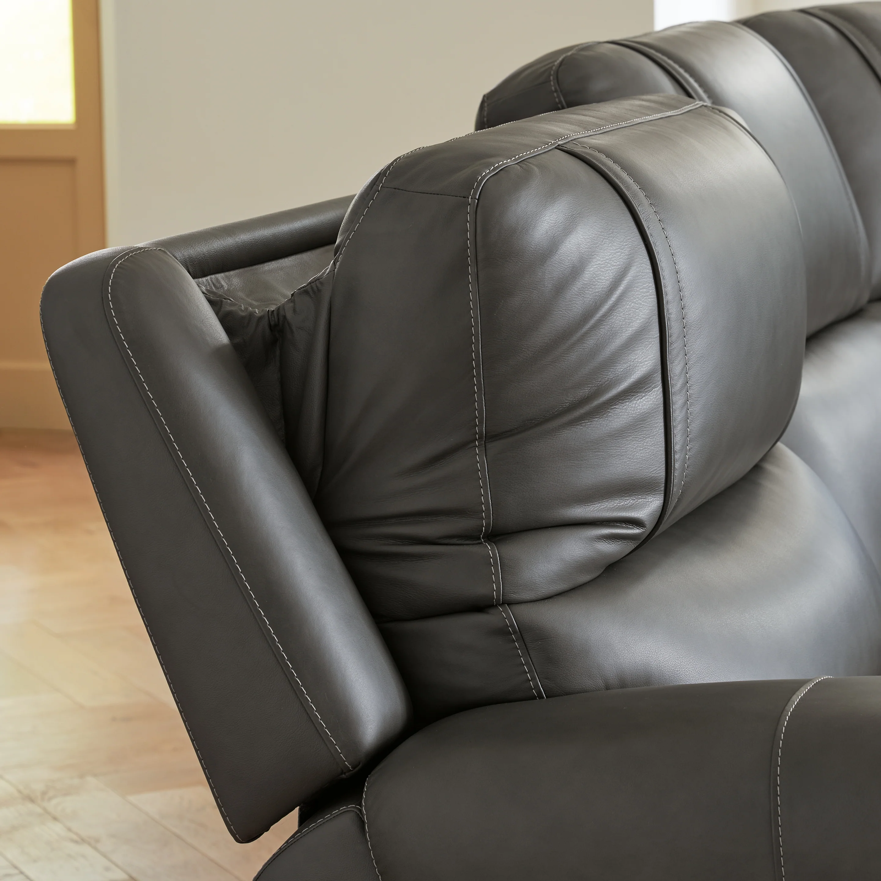 5Z - Pittson Anchor 6-Piece Power Reclining Sectional - Image 6