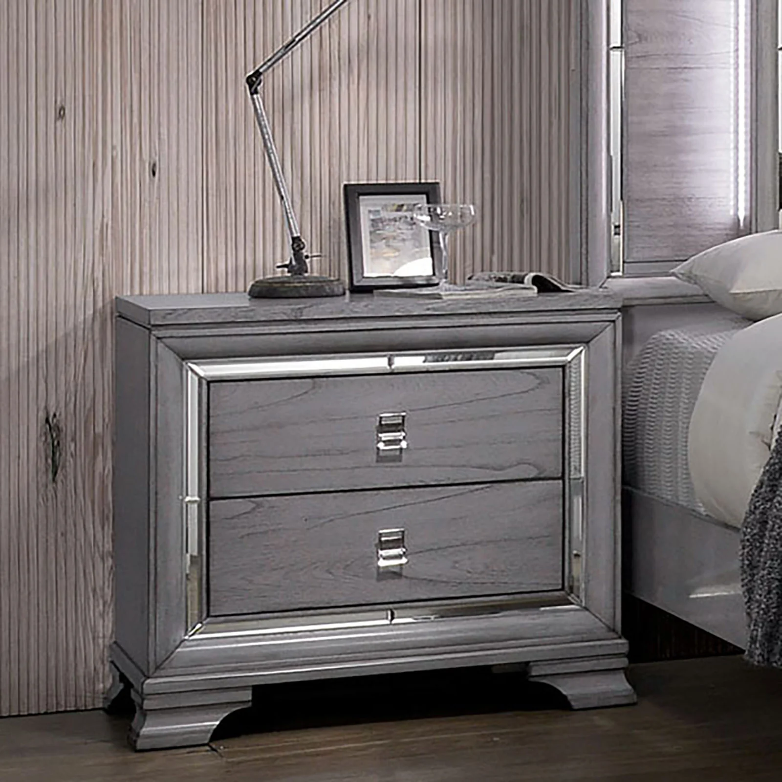Alanis Light Gray 5 Pc. Queen Bedroom Set w/ 2NS - Image 4