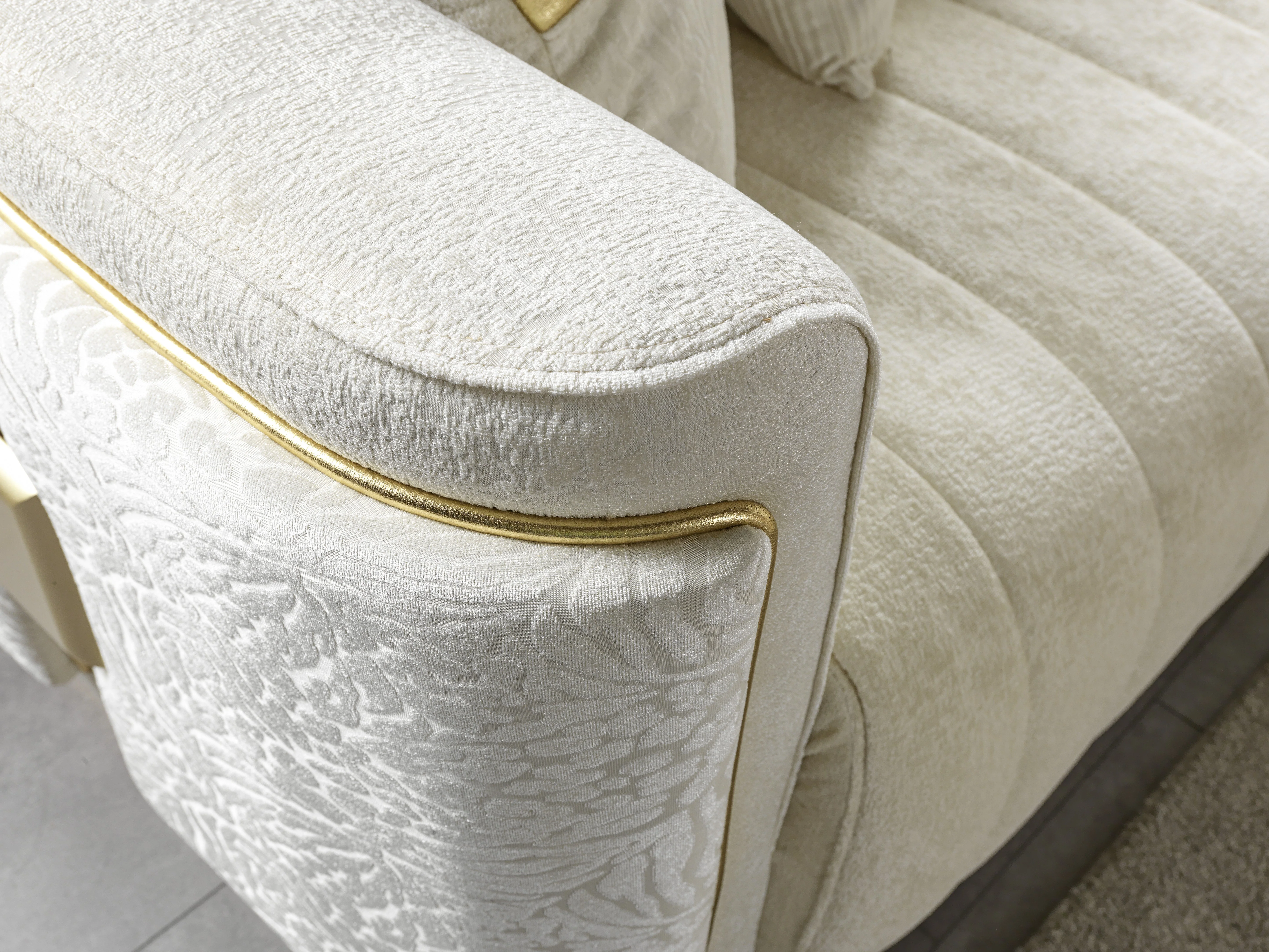 Avanos Cream Living Room Set - Image 8