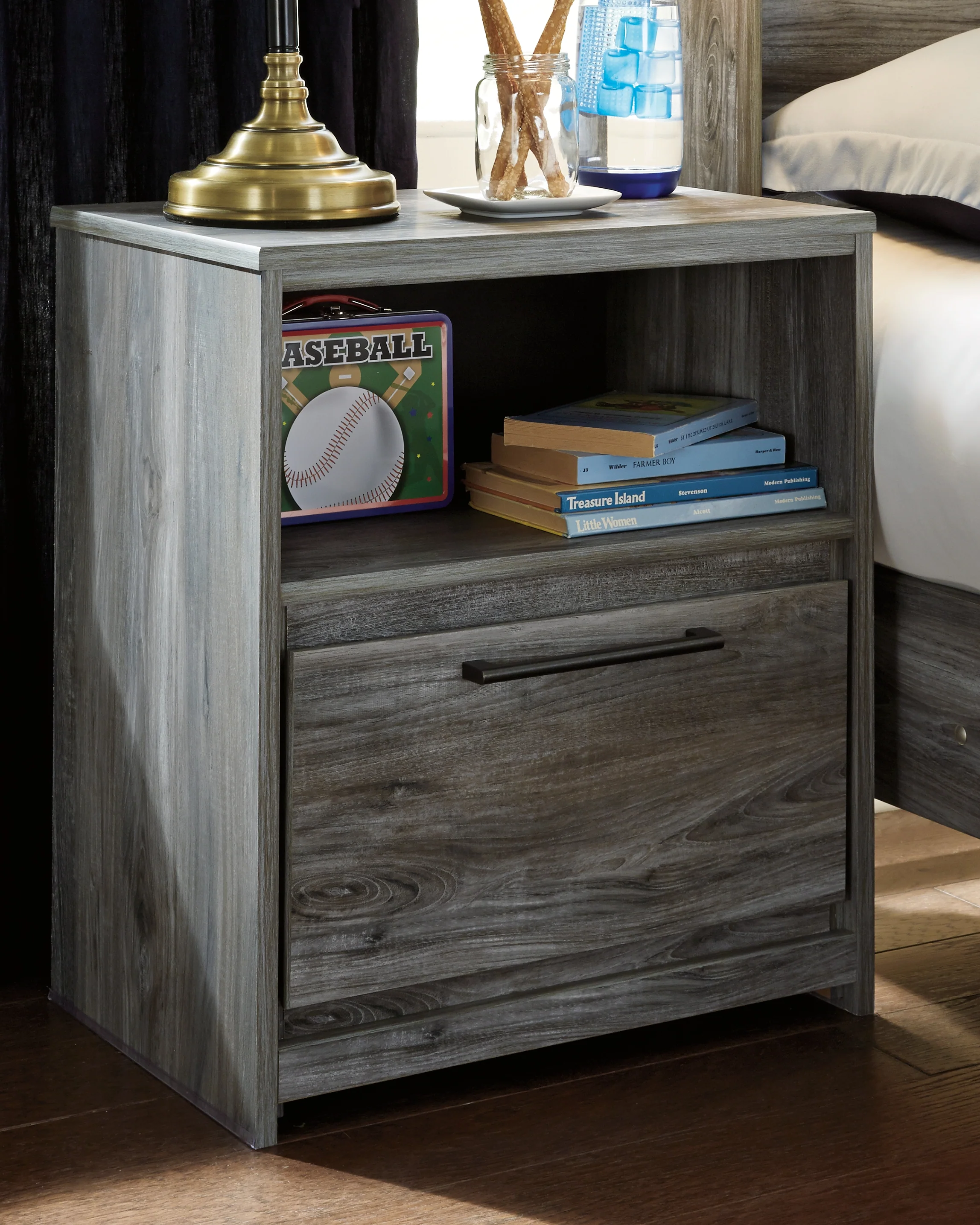 Baystorm Gray Queen Panel Storage Bedroom Set with Dresser and 2 Nightstands - Image 14