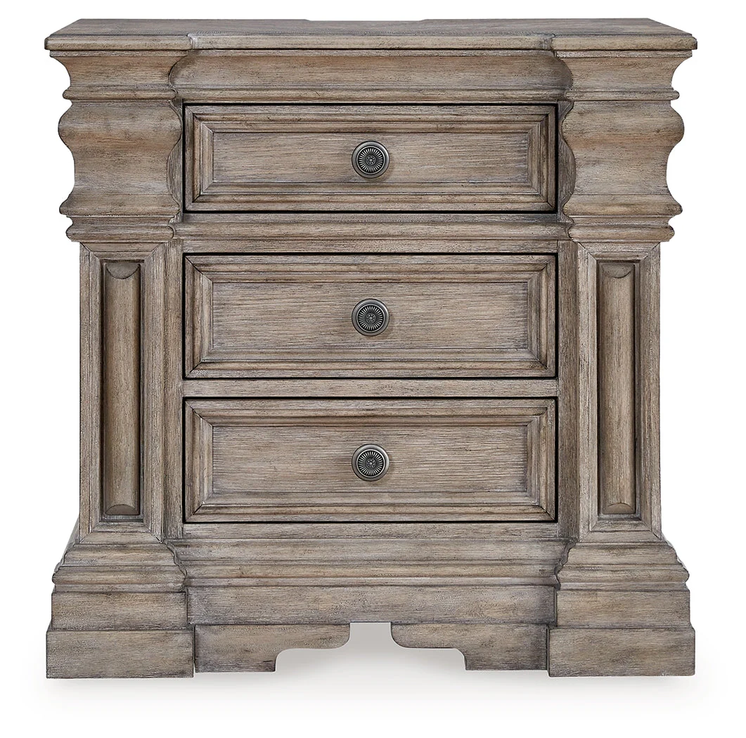 Blairhurst Light Grayish Brown King Panel Bedroom Set with Dresser, Mirror and Nightstand (Online Special Price) - Image 8