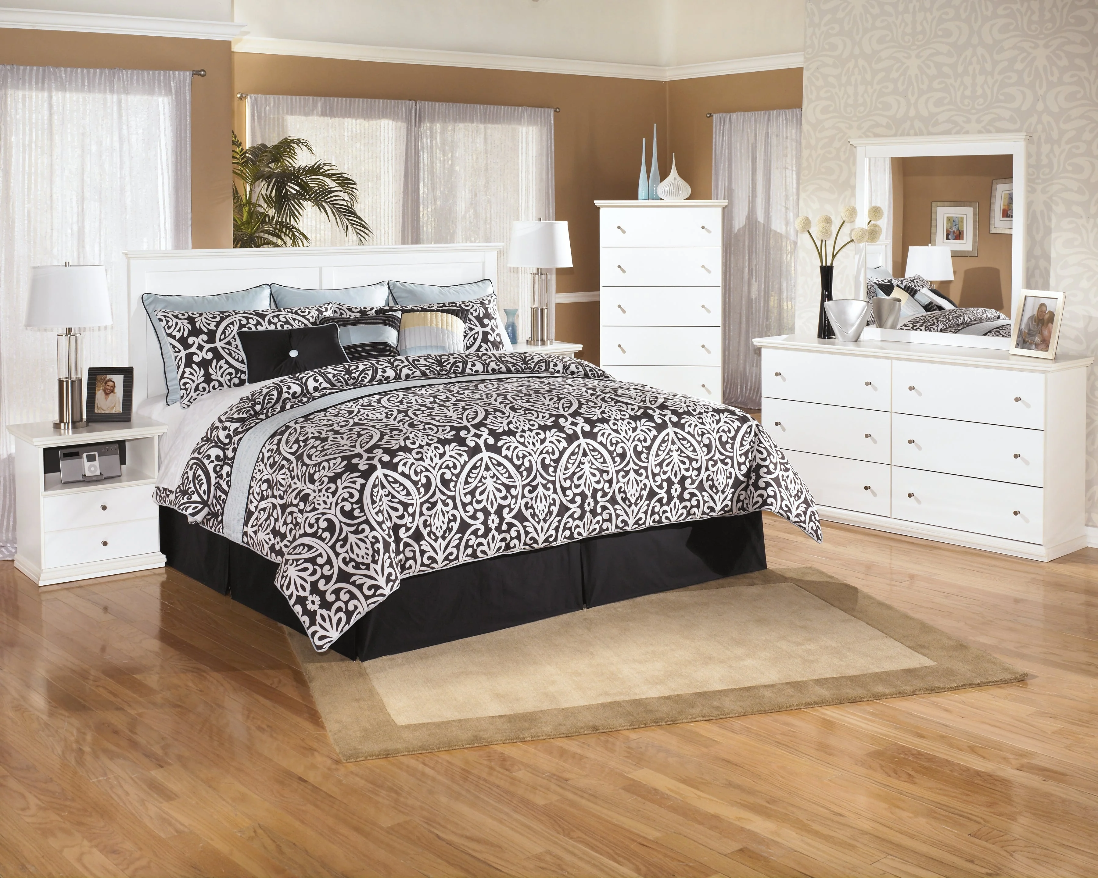 Bostwick Shoals White One Drawer Nightstand (Online Special Price) - Image 4