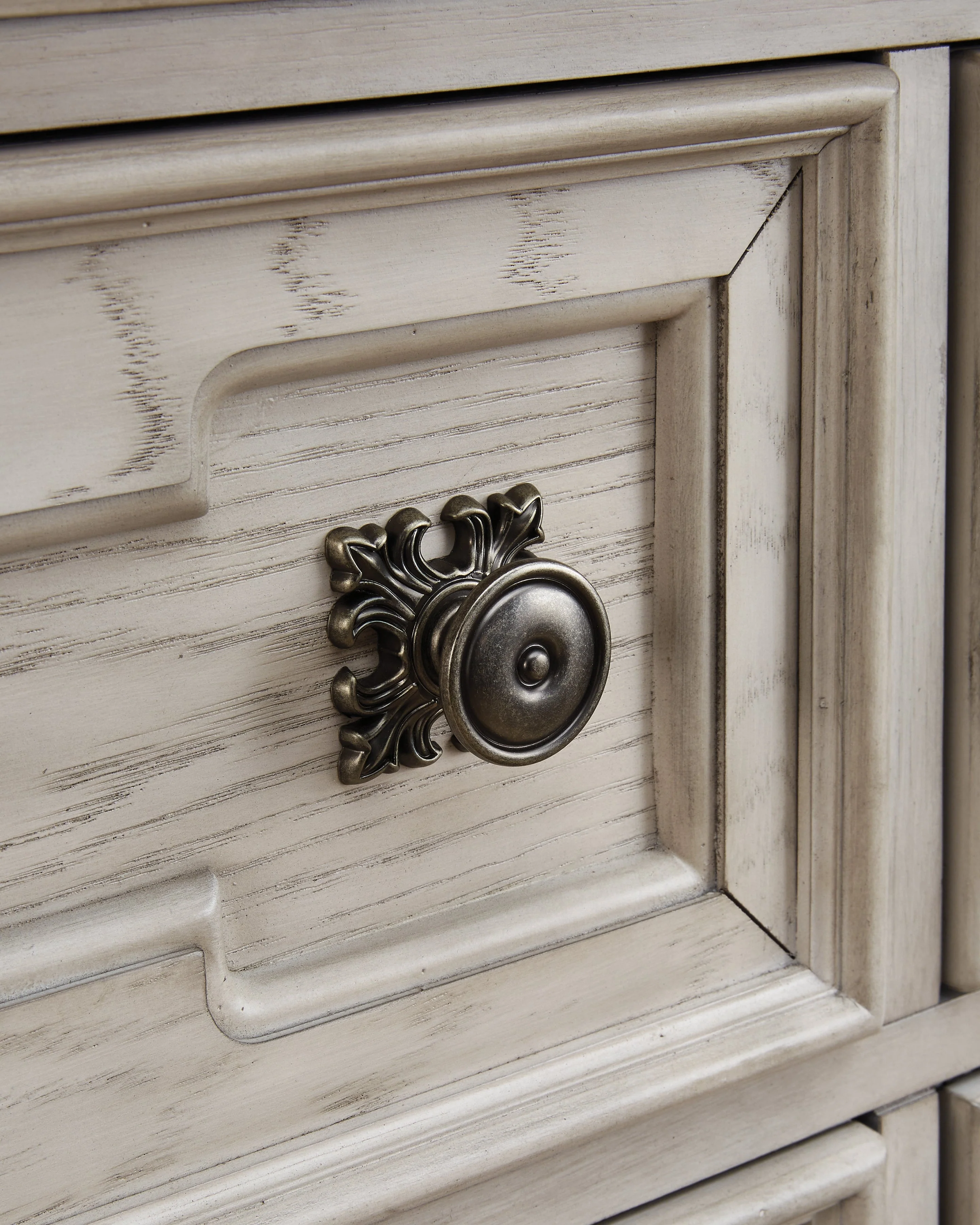 Bruchandi Antique White Five Drawer Chest (Online Special Price) - Image 6