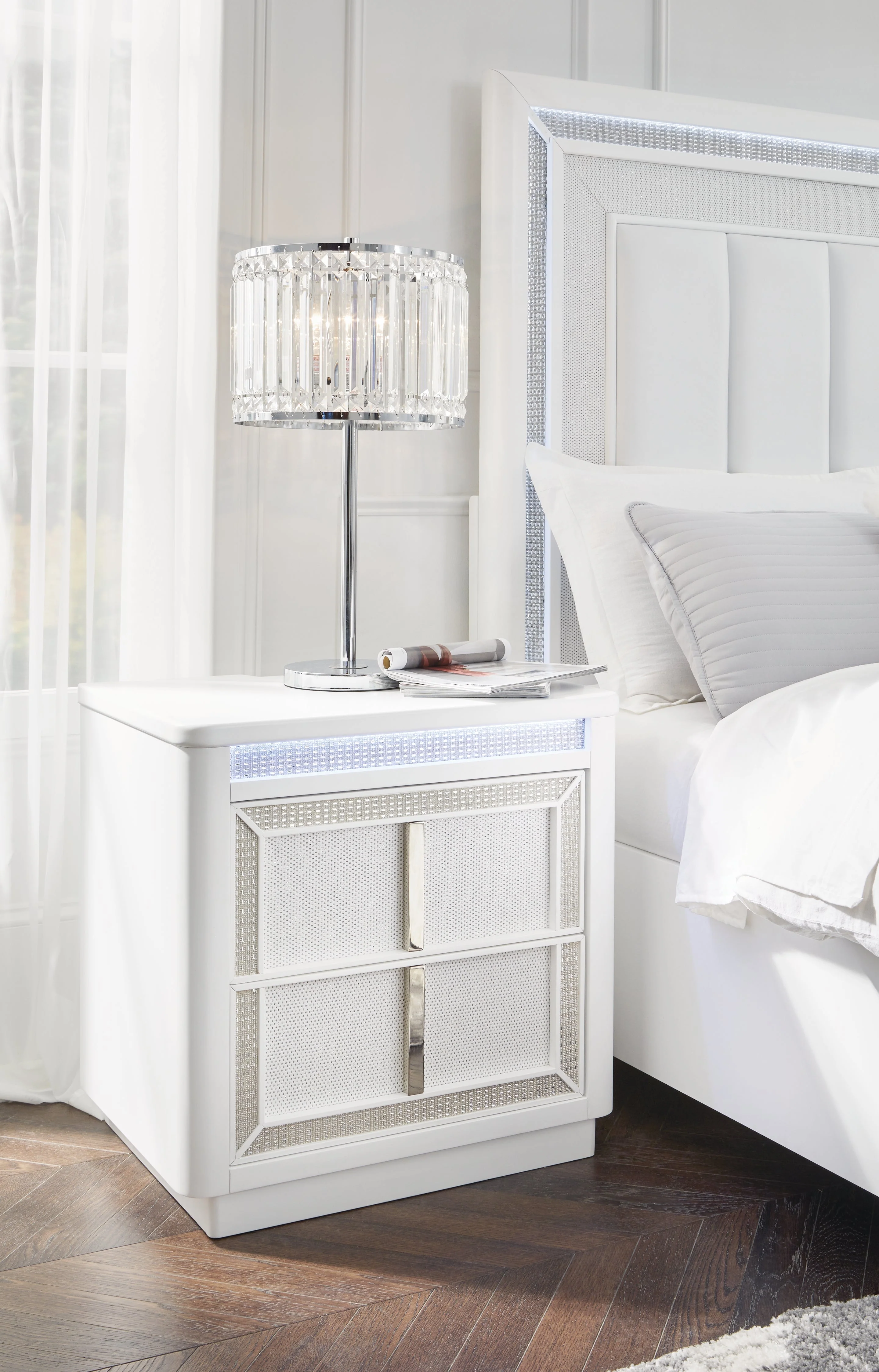 Chalanna White Queen Panel Storage Bedroom Set with Nightstand (Online Special Price) - Image 10