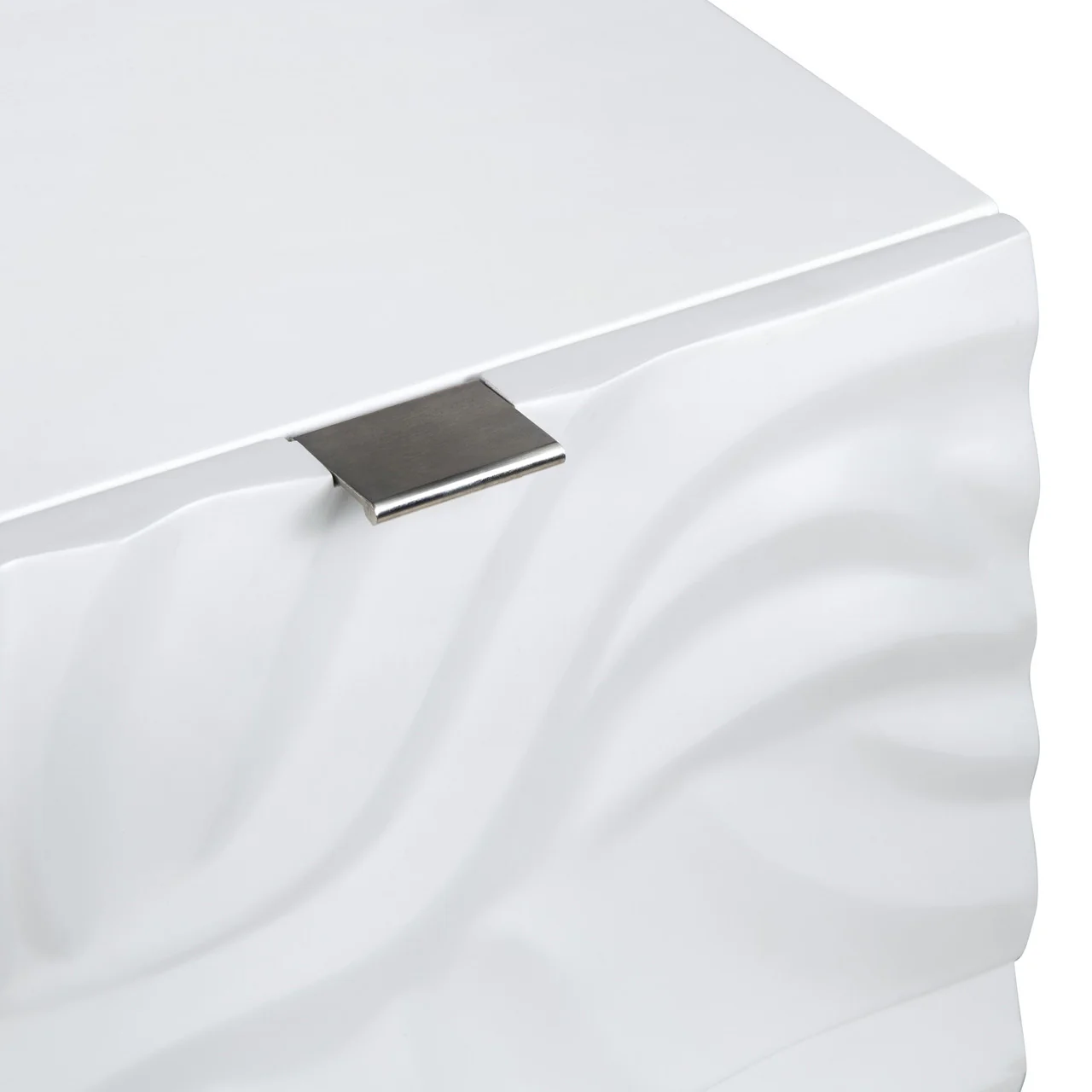 Cirrus White Three-Drawer Chest - Image 4