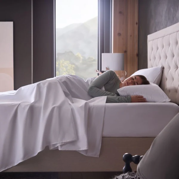 Classic Cotton White Split Head Queen Sheet Set - Image 2