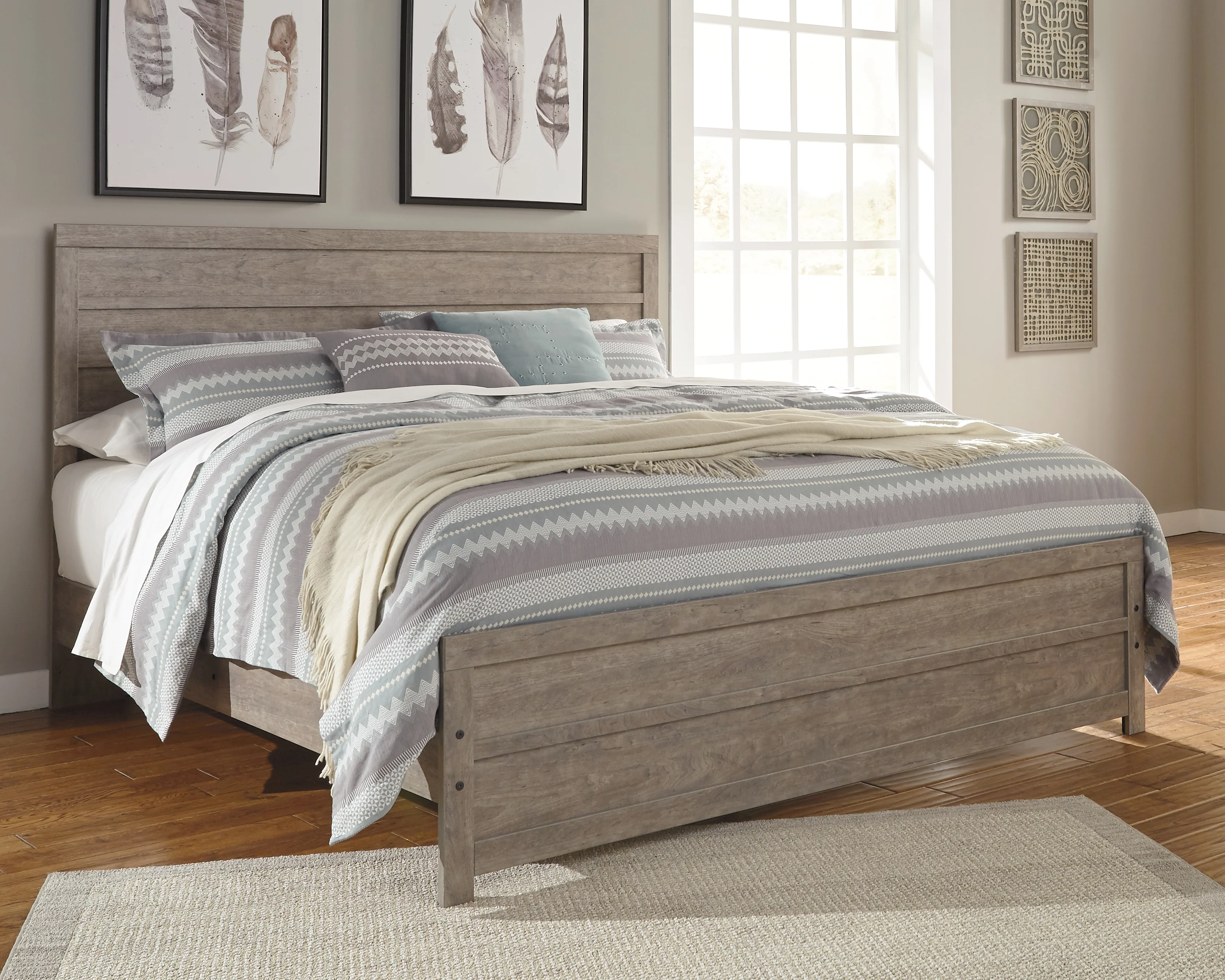 Culverbach Gray King Panel Bedroom Set with Dresser, Mirror and Nightstand - Image 2