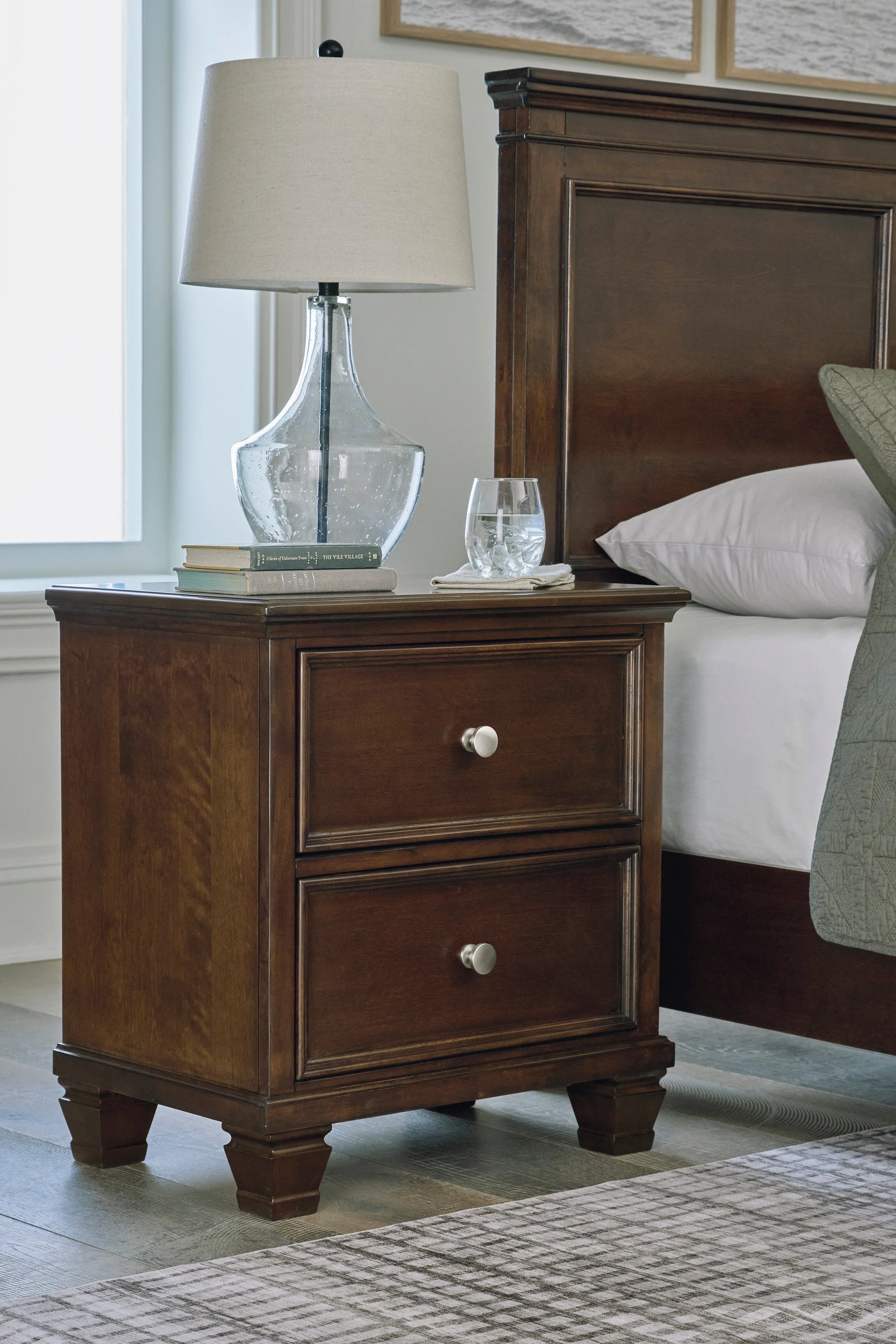 Danabrin Brown California King Panel 6-Piece Bedroom Set w/ 2 Nightstands - Image 17