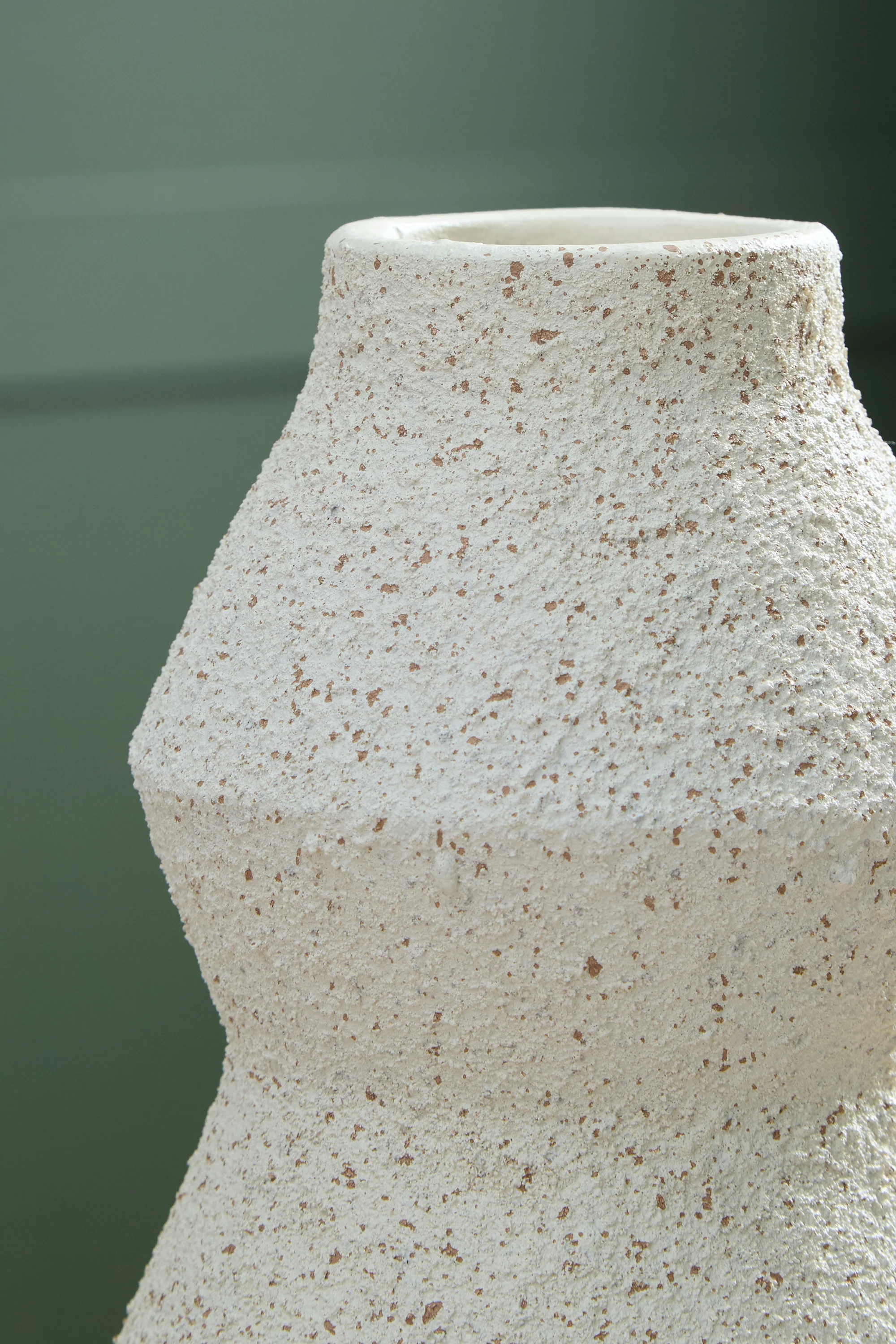 Dawthorne Cream Vase - Image 3