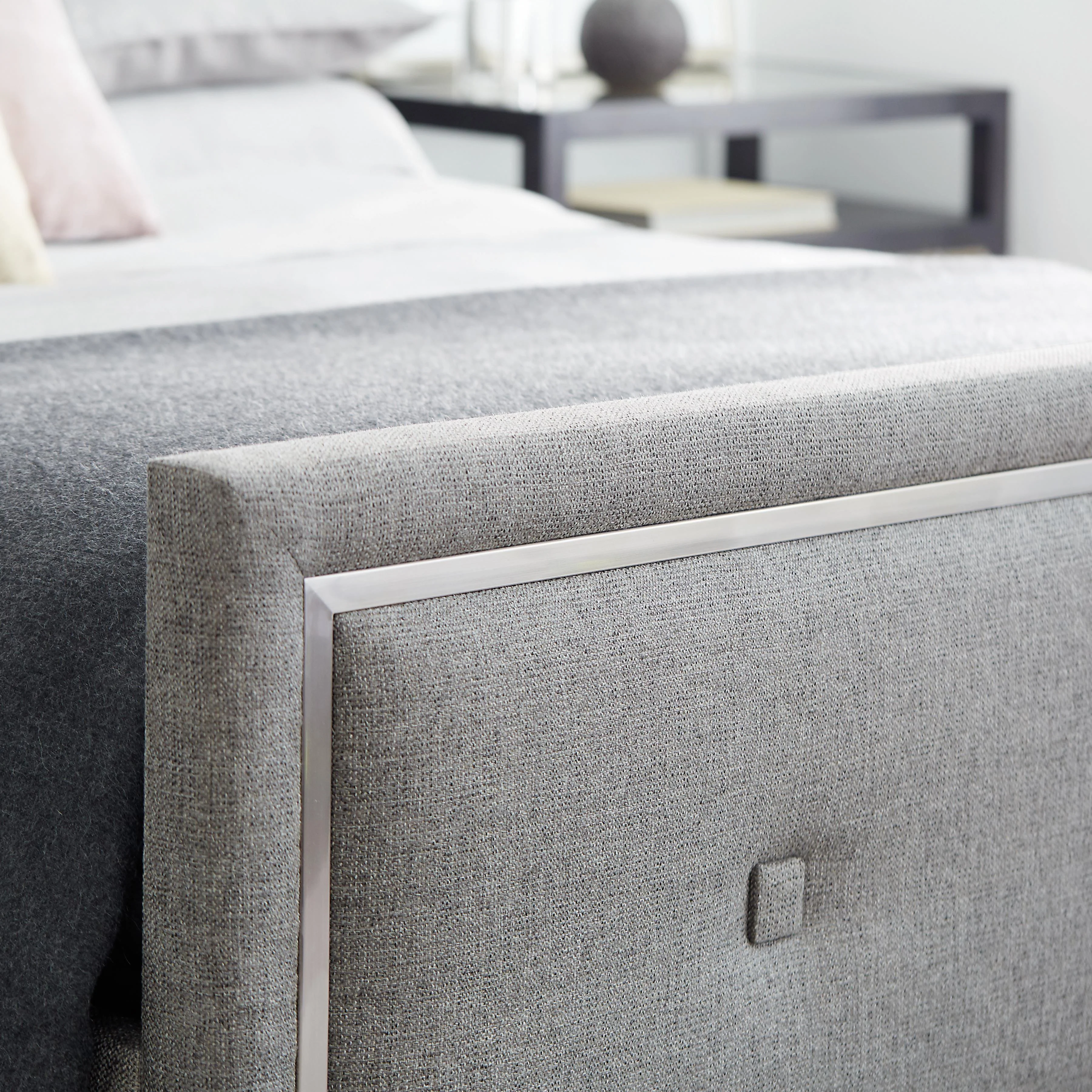Decorage Silver Mist/Grey Panel King Bed - Image 4