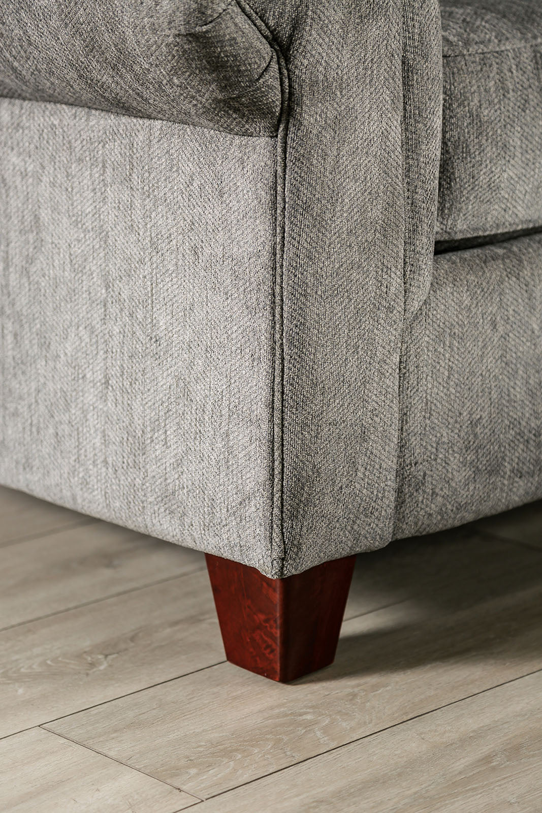 Delgada Graphite Loveseat - Image 3