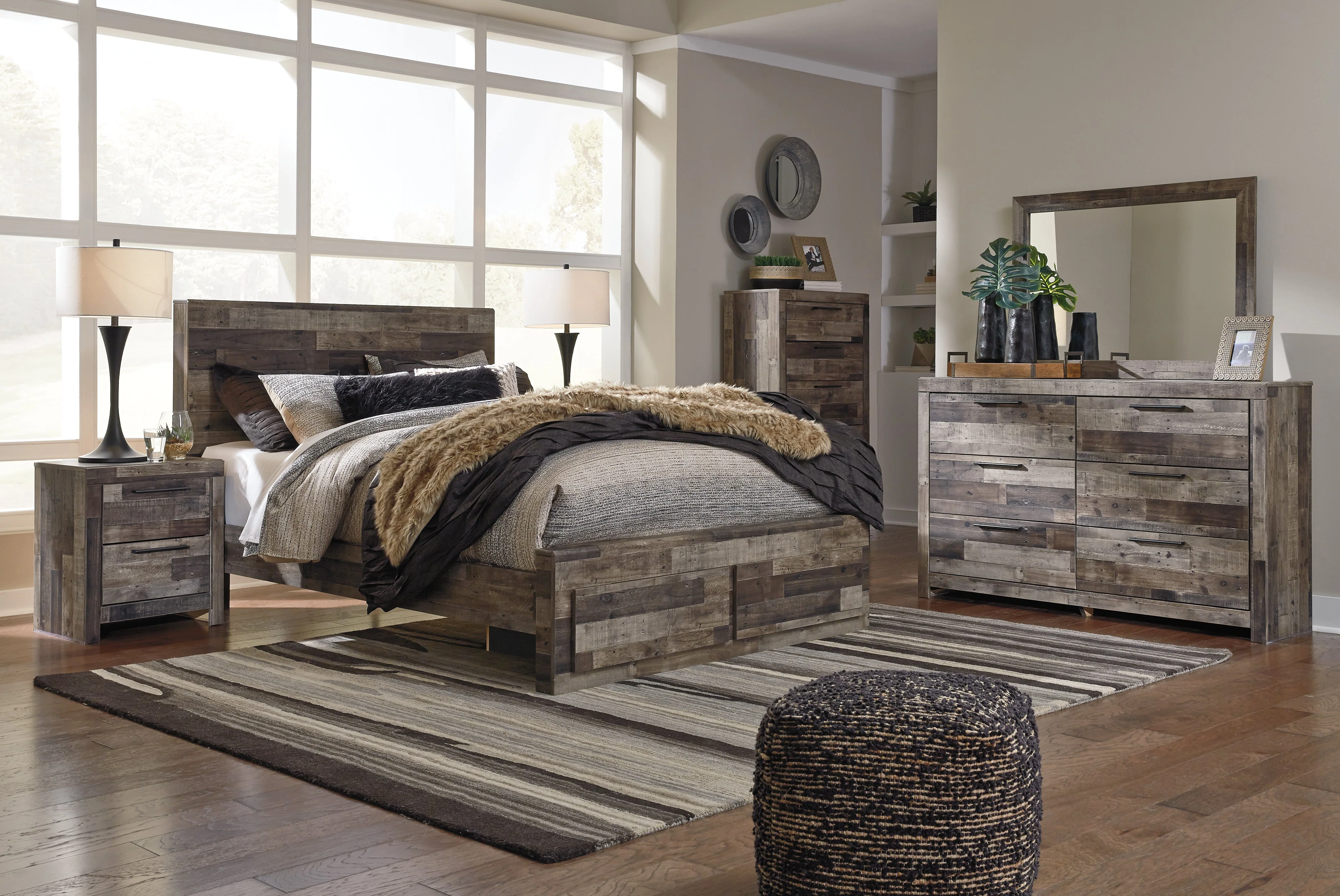 Derekson Multi Gray Queen Panel Bed w/2 Storage Drawers (Online Special Price) - Image 6
