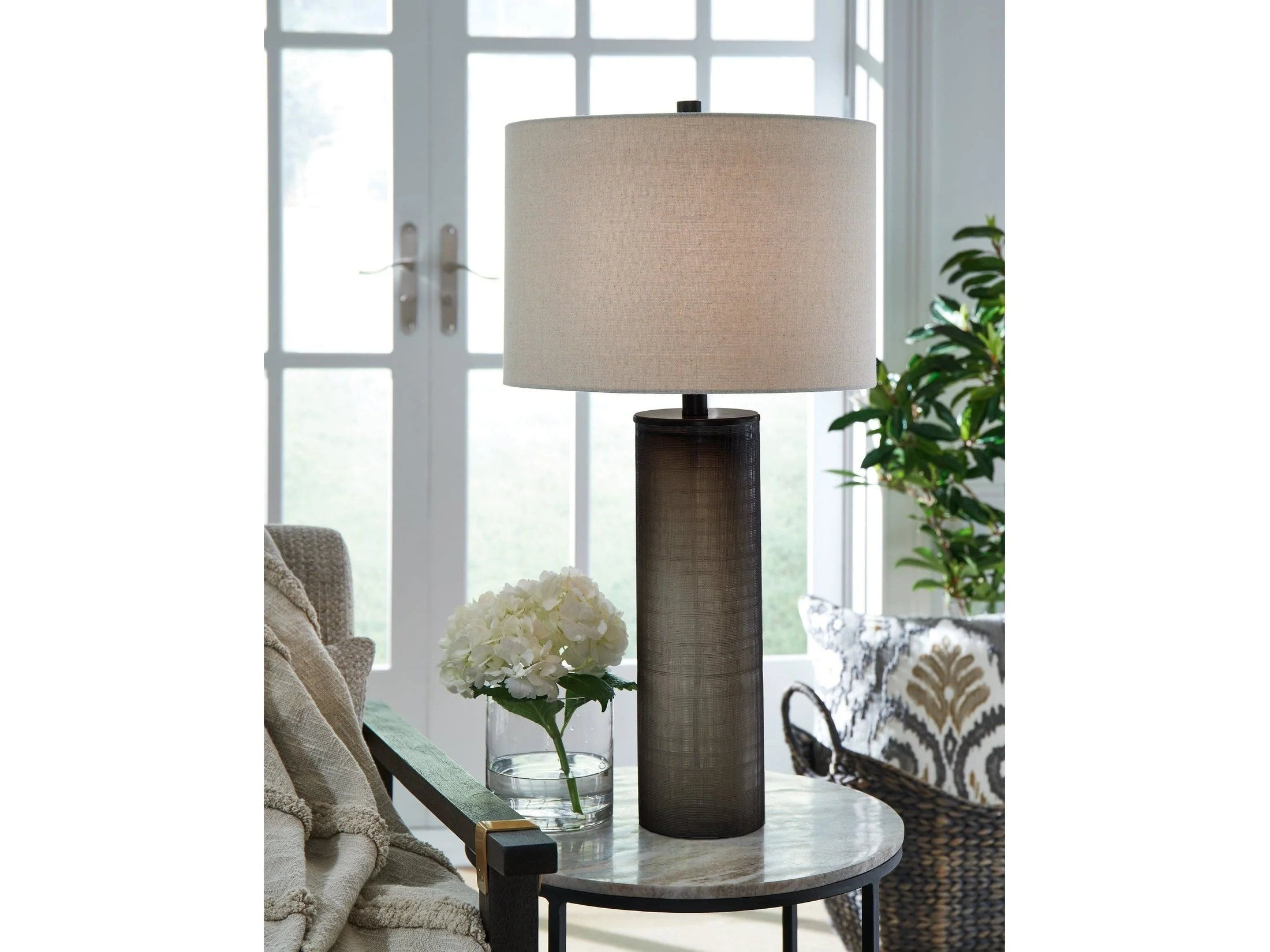 Dingerly Brown Table Lamp (Set of 2) (Online Special Price)