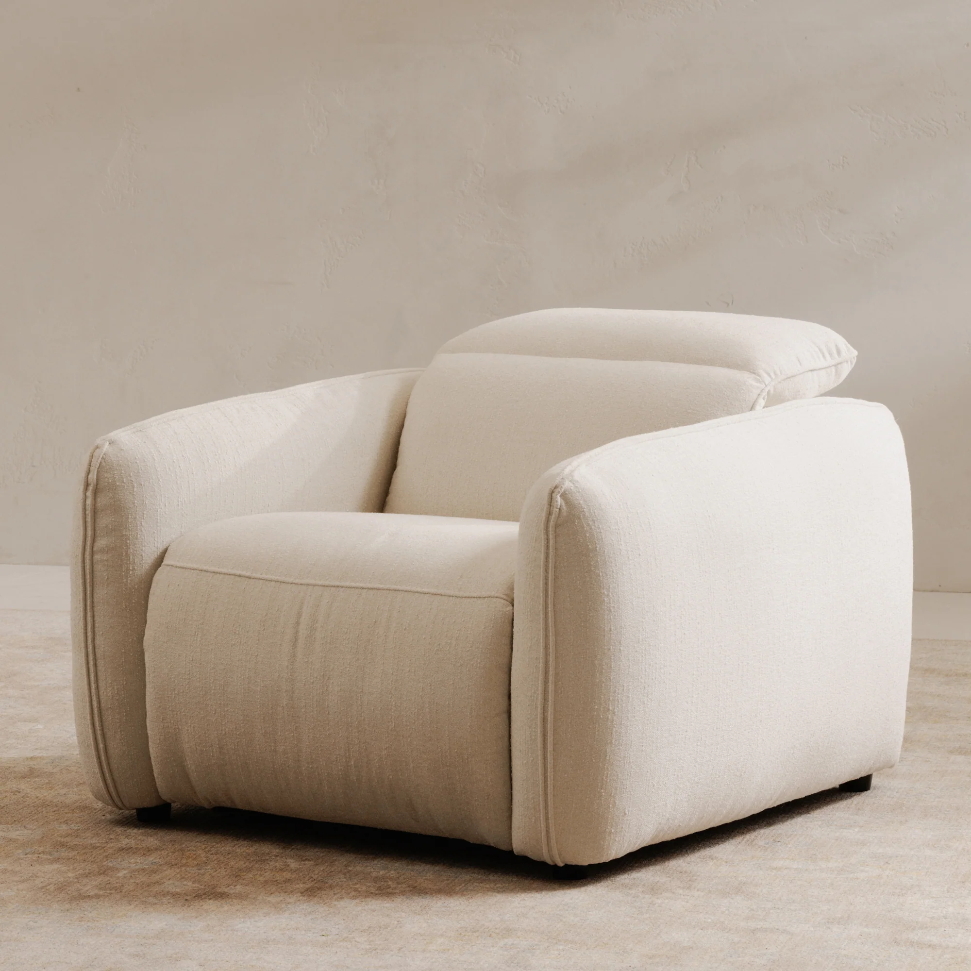 Eli Warm White Power Recliner Chair - Image 3