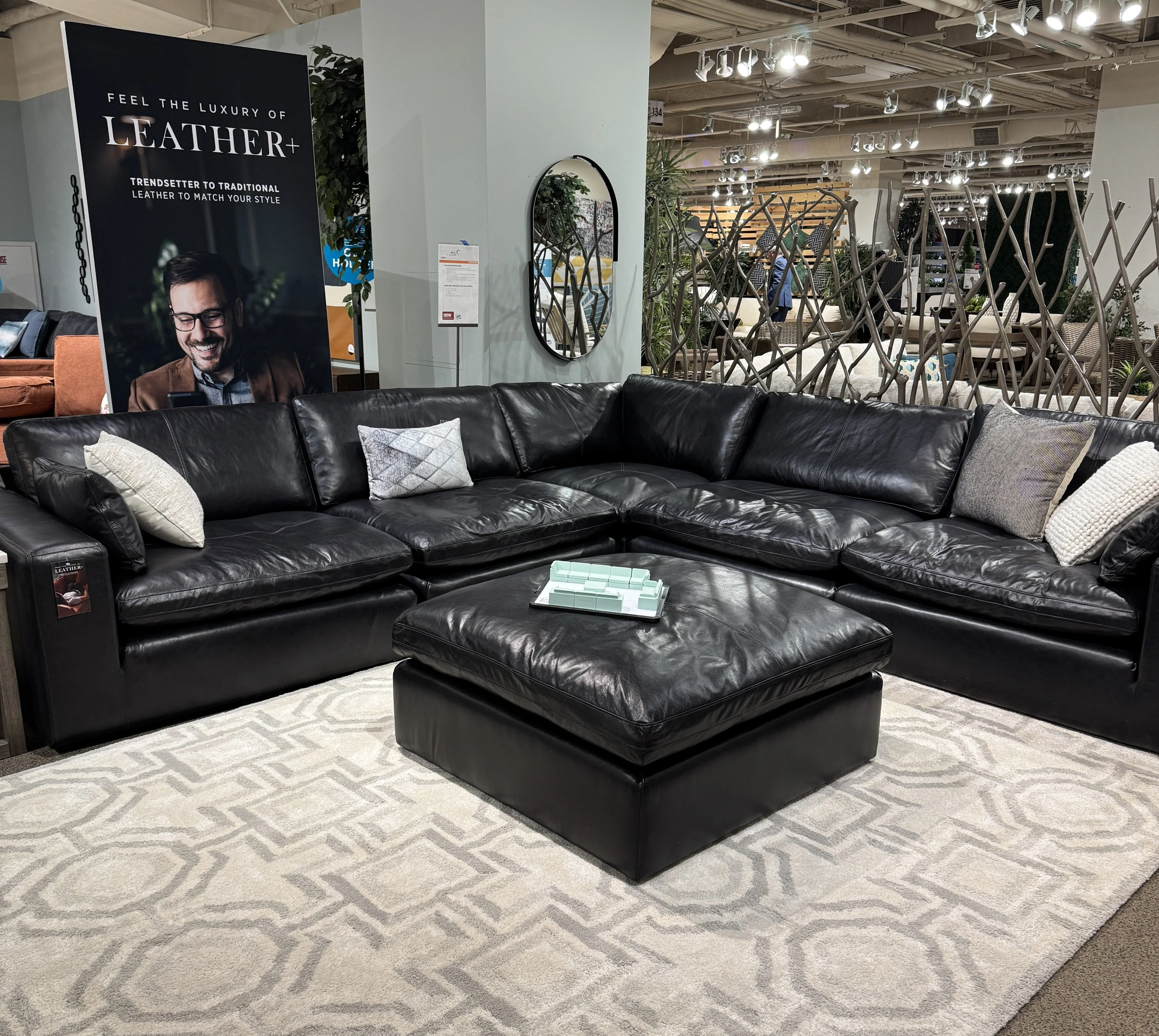 Emilia Black Leather 5pc Modular Sectional - Image 4