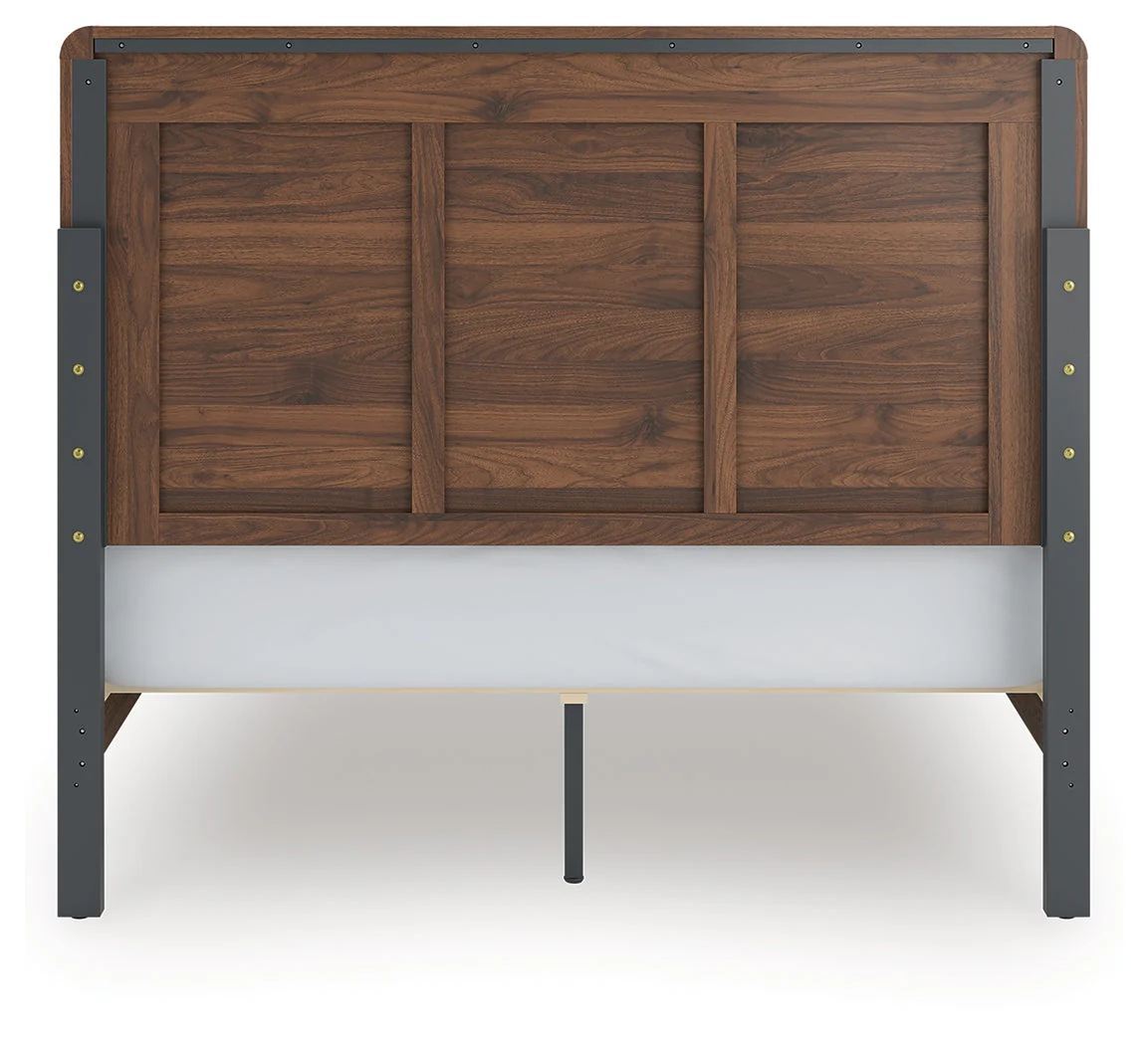 Fortlorn Walnut Brown Queen Panel Bed (Online Special Price) - Image 6