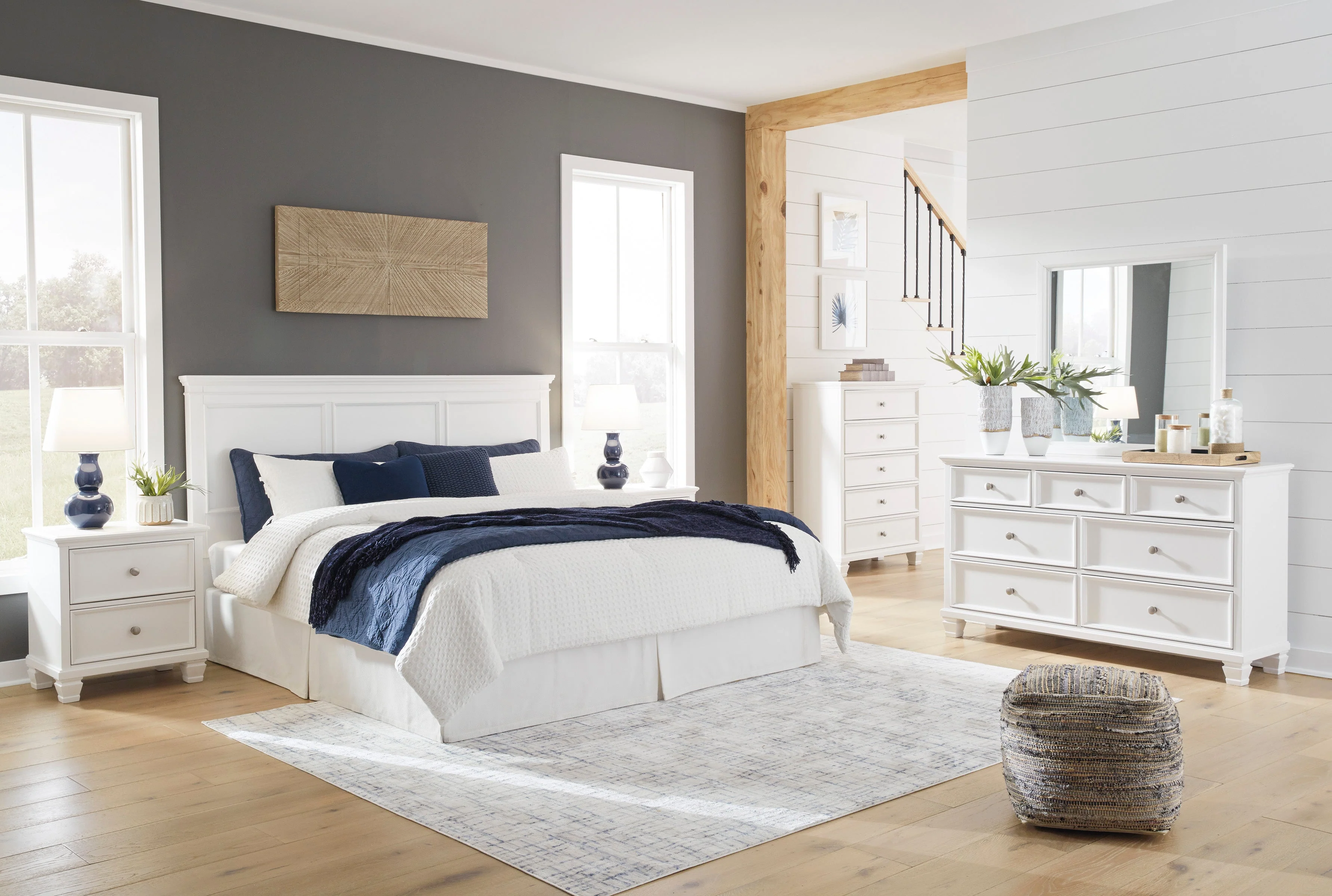 Fortman White California King Panel 5-Piece Bedroom Set w/ 2 Nightstands (Online Special Price) - Image 30