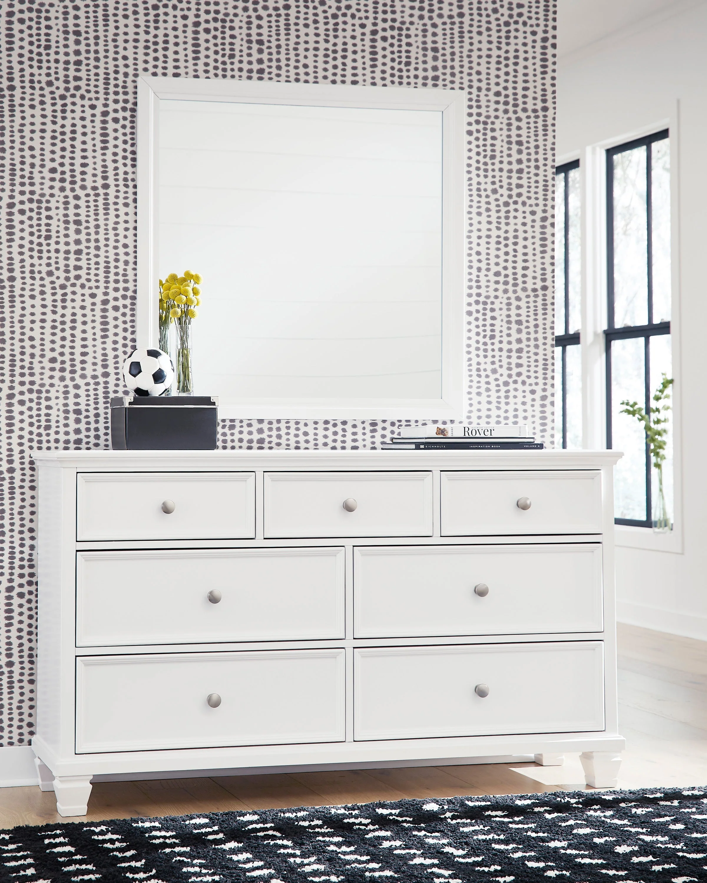 Fortman White Queen Panel 5-Piece Bedroom Set (Online Special Price) - Image 16
