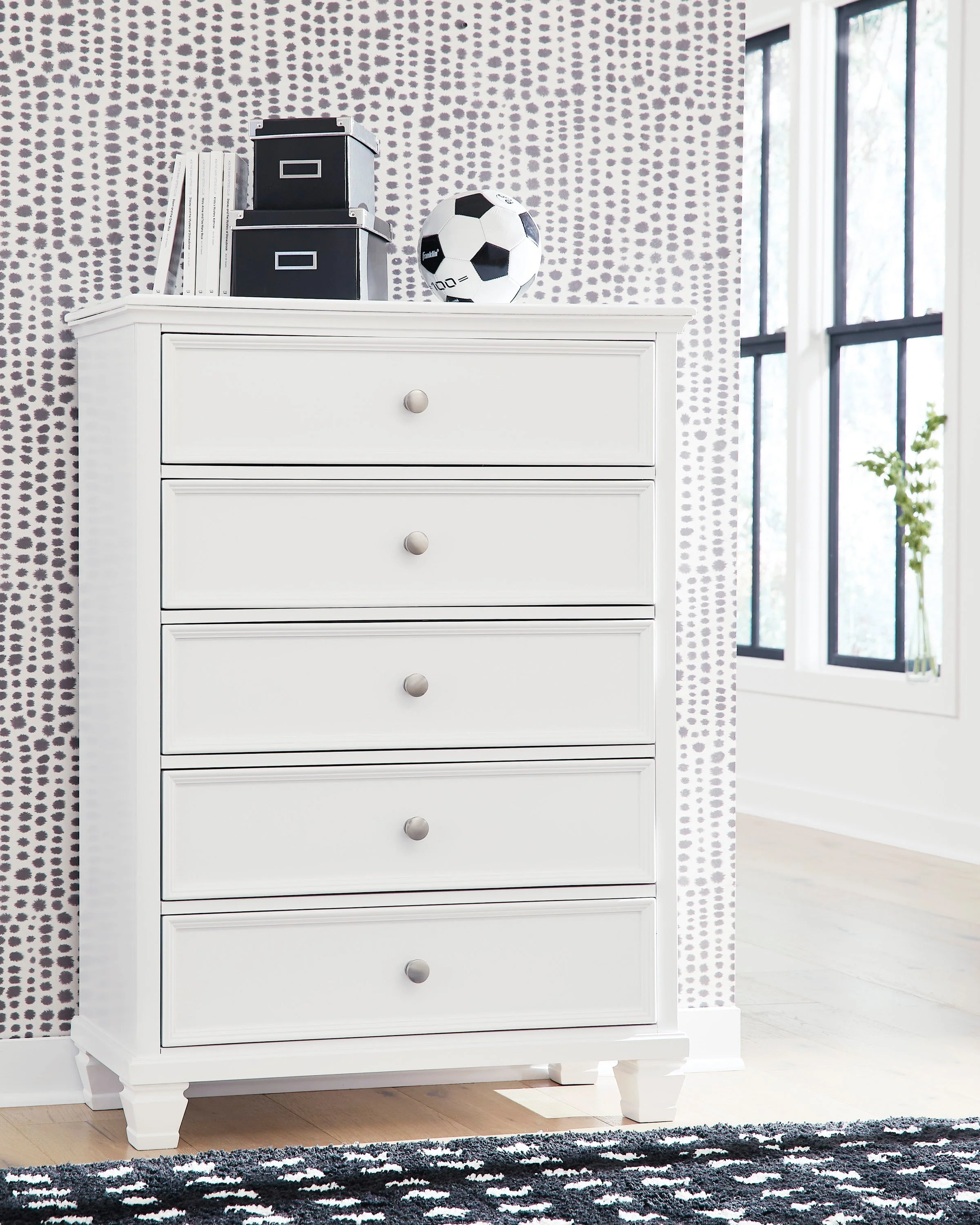 Fortman White Queen Panel 5-Piece Bedroom Set (Online Special Price) - Image 34