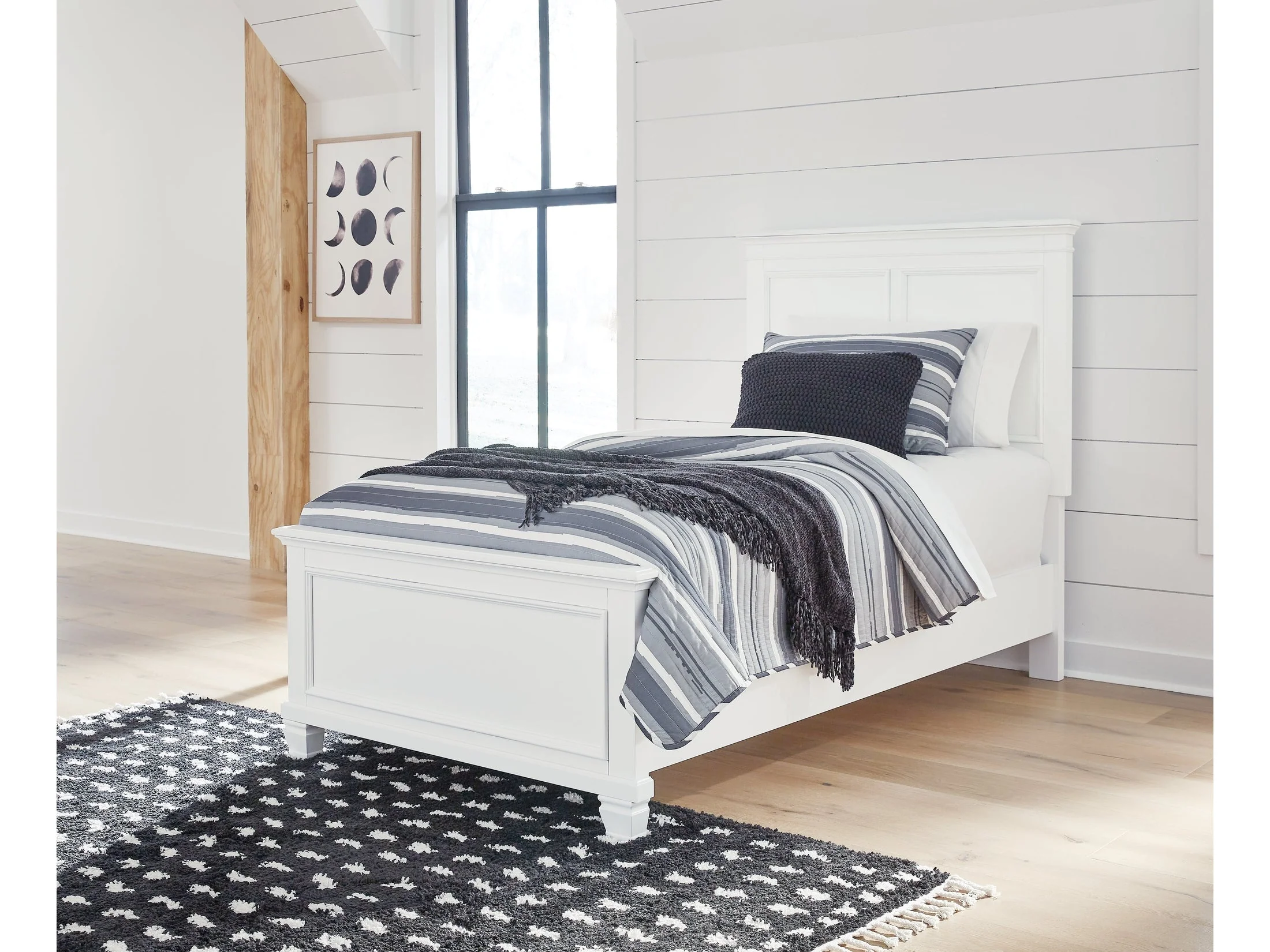 Fortman White Twin Panel Youth Bed (Online Special Price)
