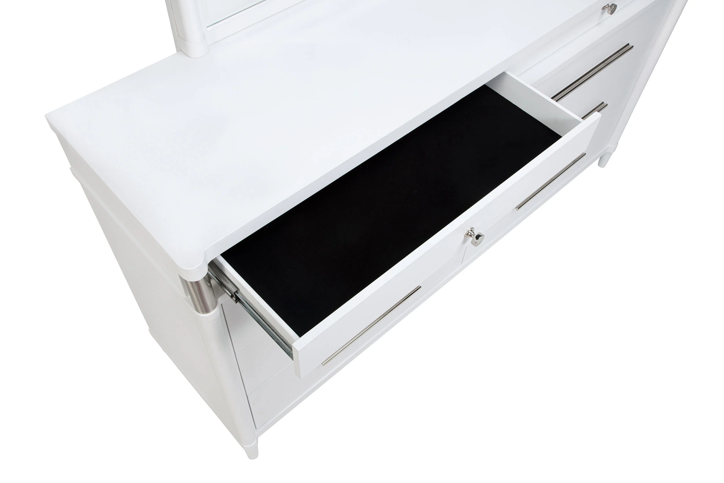 Gracemont White 8-drawer Bedroom Dresser with Mirror - Image 10