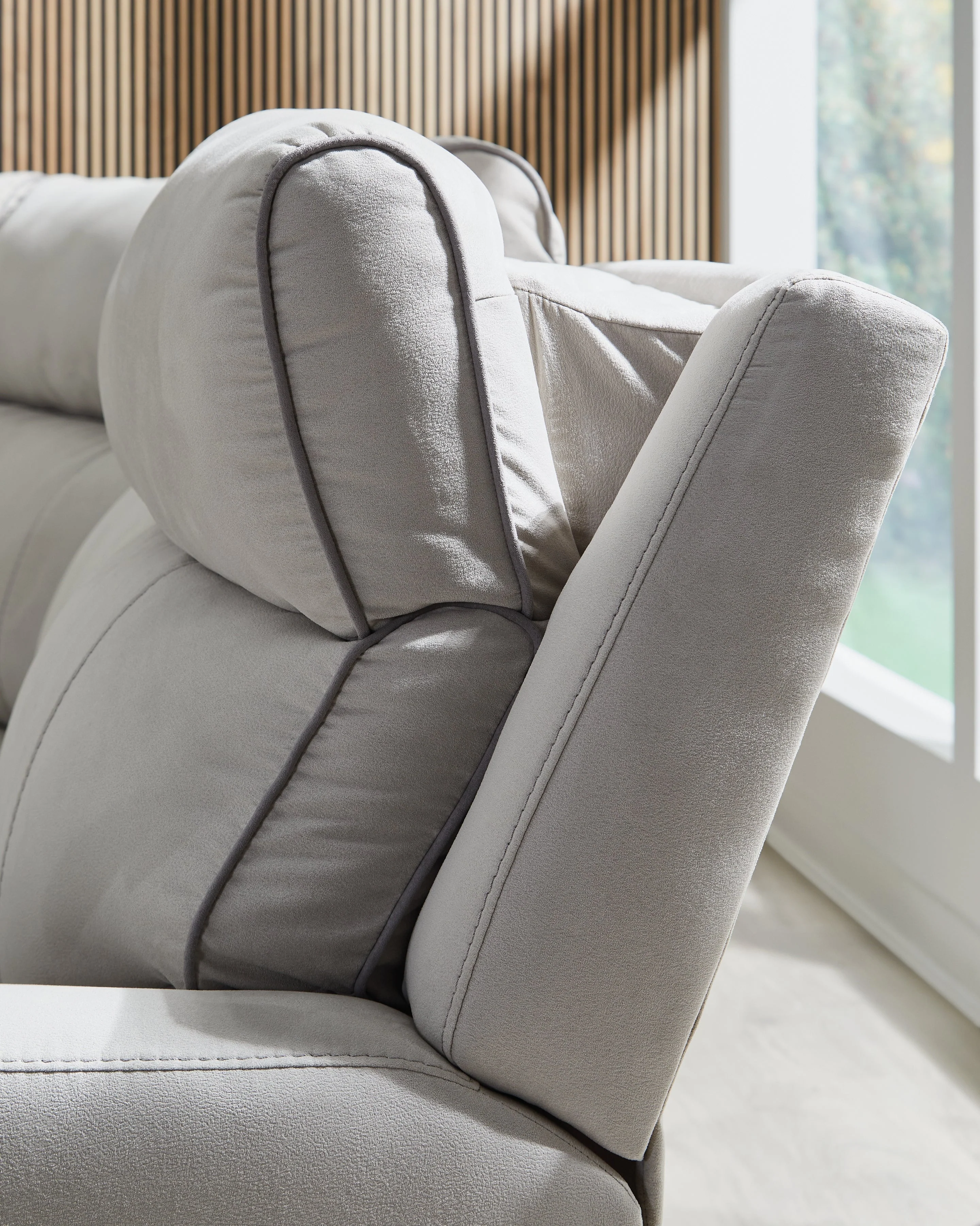 Grafton Pike Pearl/Ash 5-Piece Dual Power Reclining Modular Sectional (Online Special Price) - Image 3