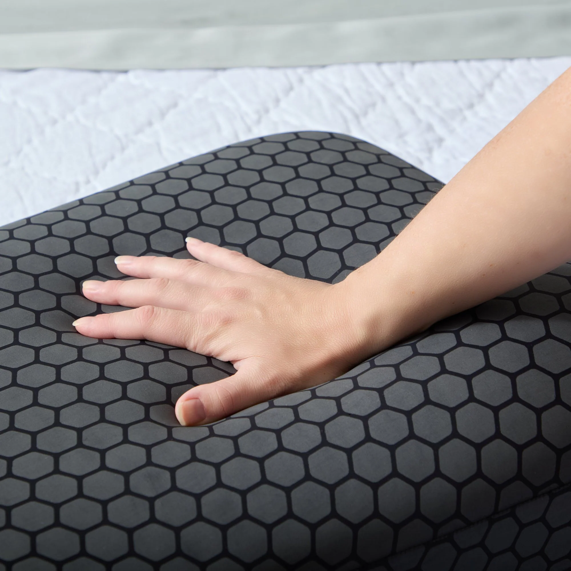 HexCurve Black King Pillow - Image 7
