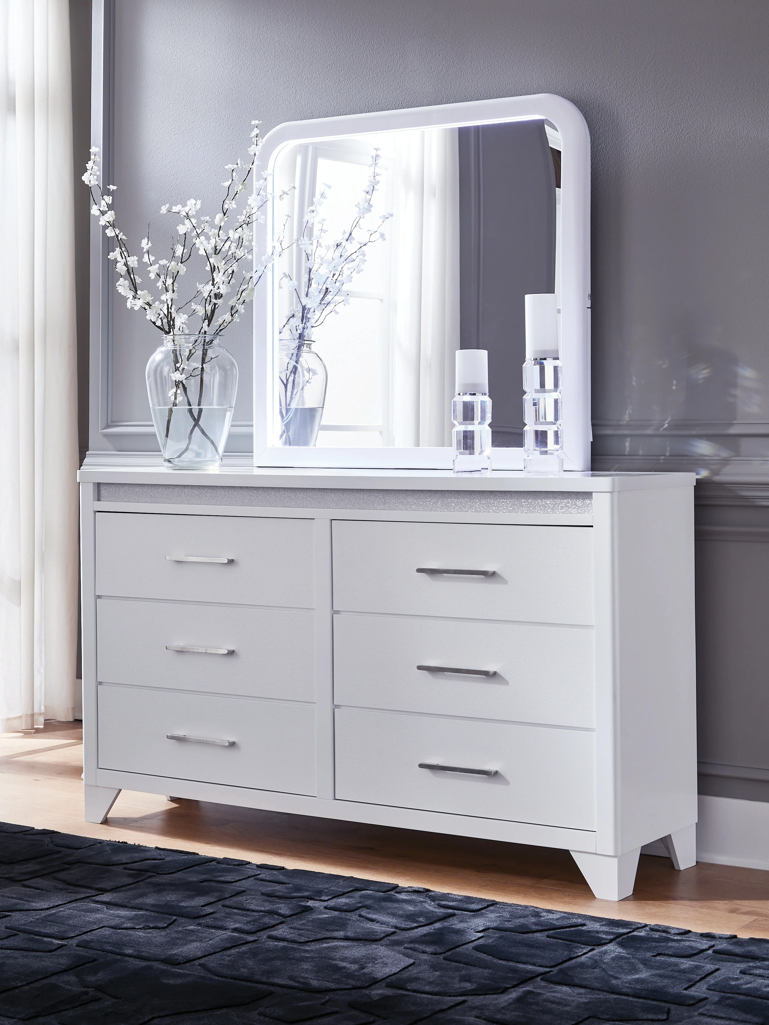 Jarlee White Dresser and Mirror - Image 2