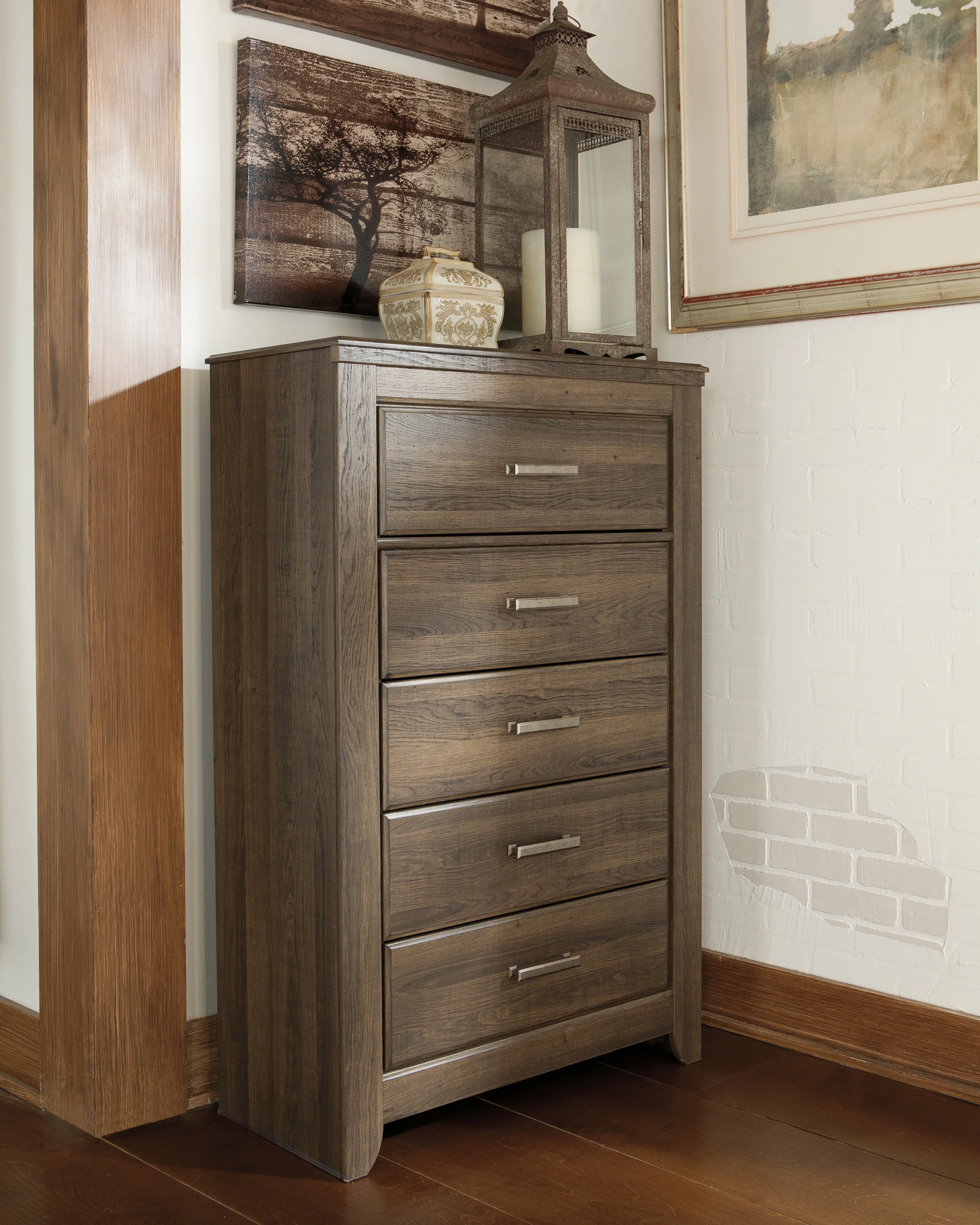 Juararo Dark Brown King Poster Bed and 2 Chests - Image 10