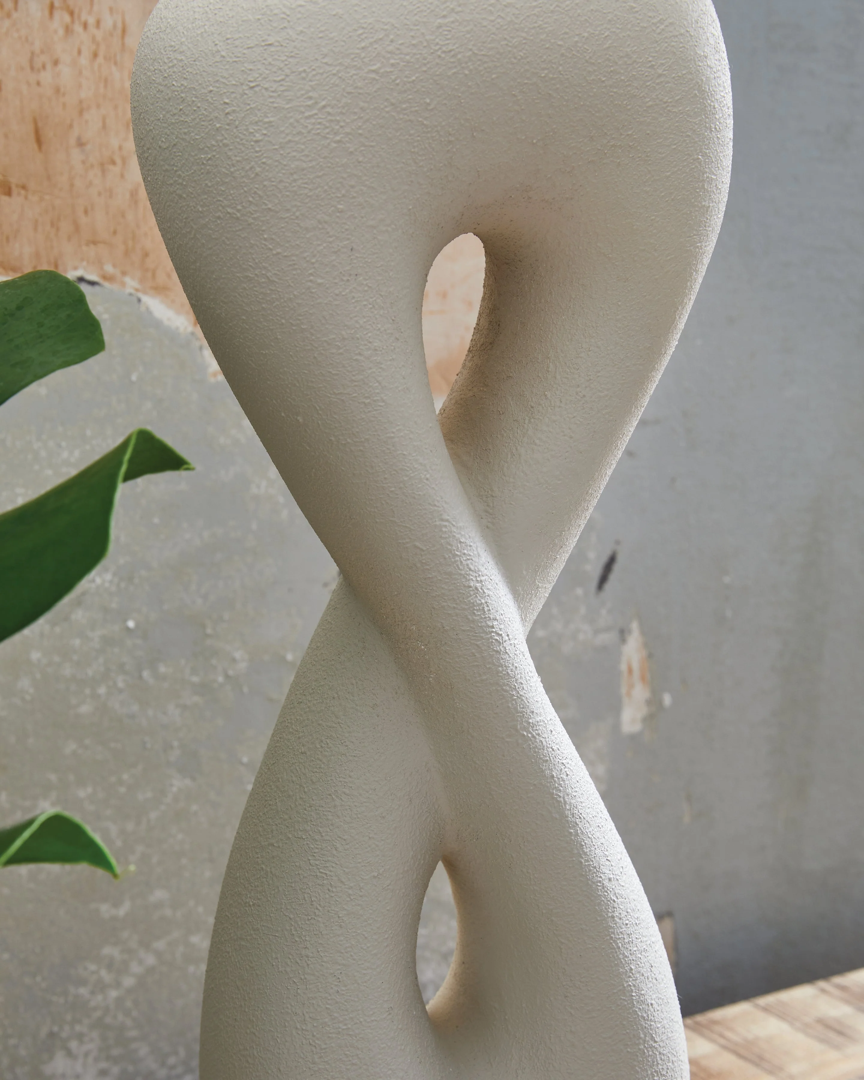 Judrich White/Gold Poly Table Lamp (1/CN) (Online Special Price) - Image 3