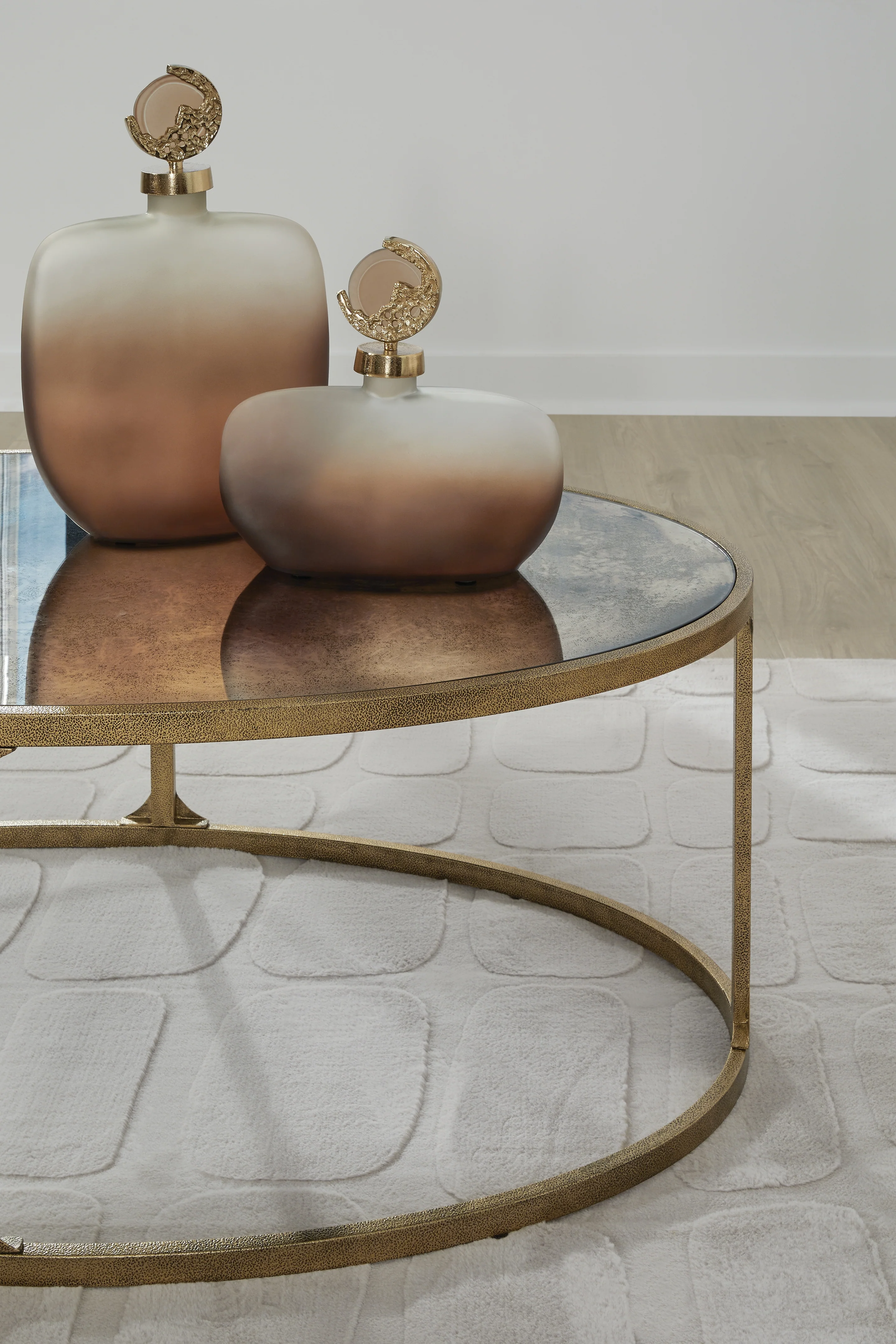 Korajane Antique Gold Oval Cocktail Table - Image 5