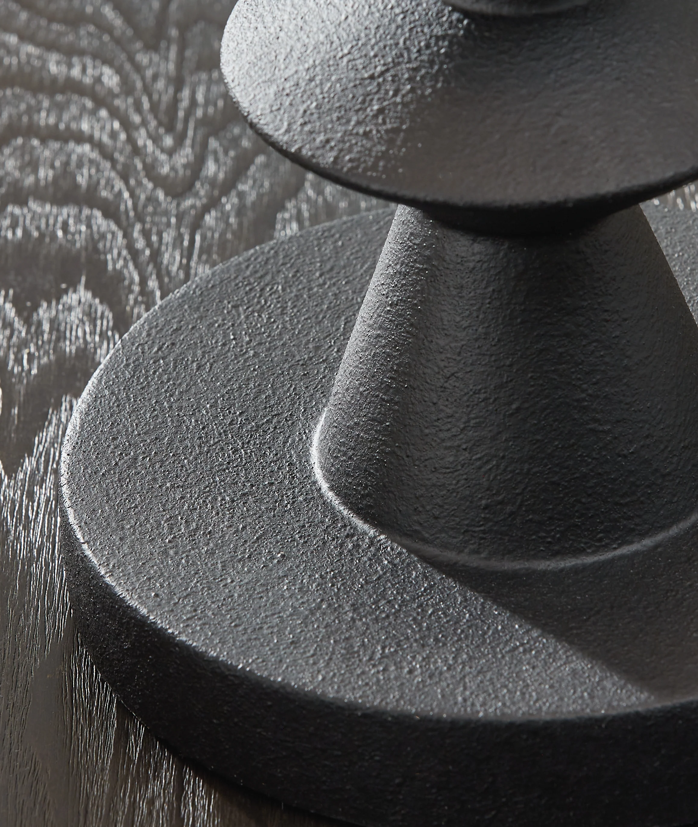 Luanndon Black 2-Piece Lamp Set - Image 7