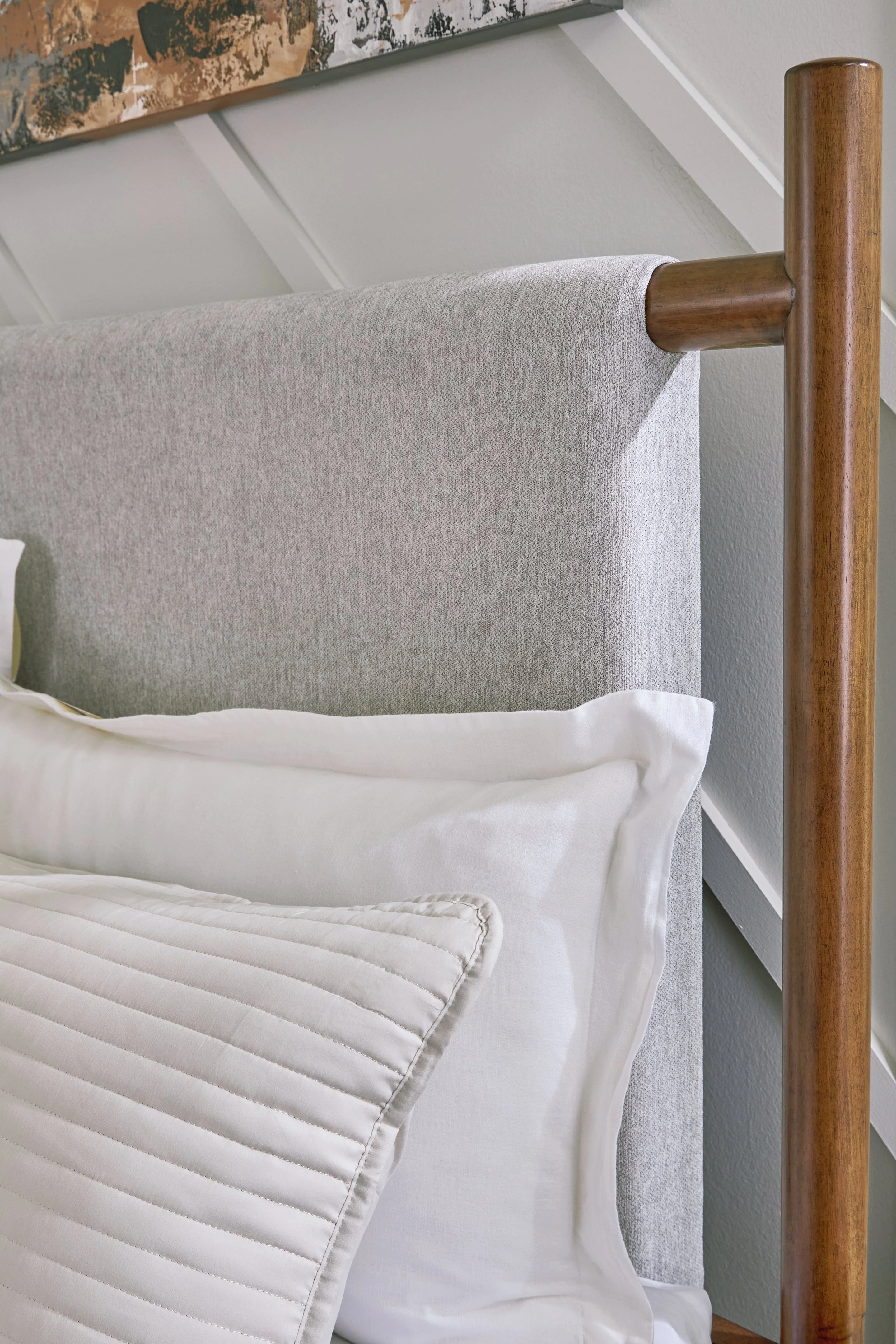 Lyncott Queen Upholstered Panel Bed (Online Special Price) - Image 5