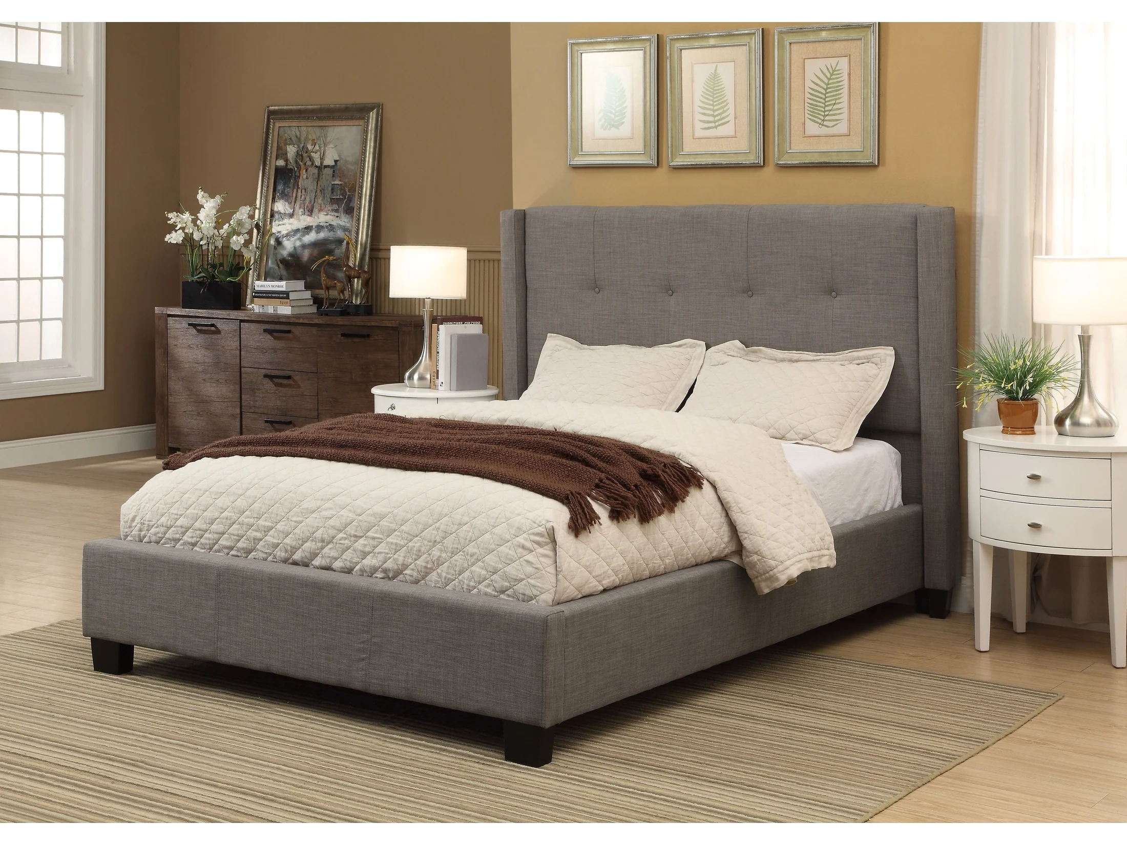 Madeleine Wingback Queen Upholstered Platform Bed