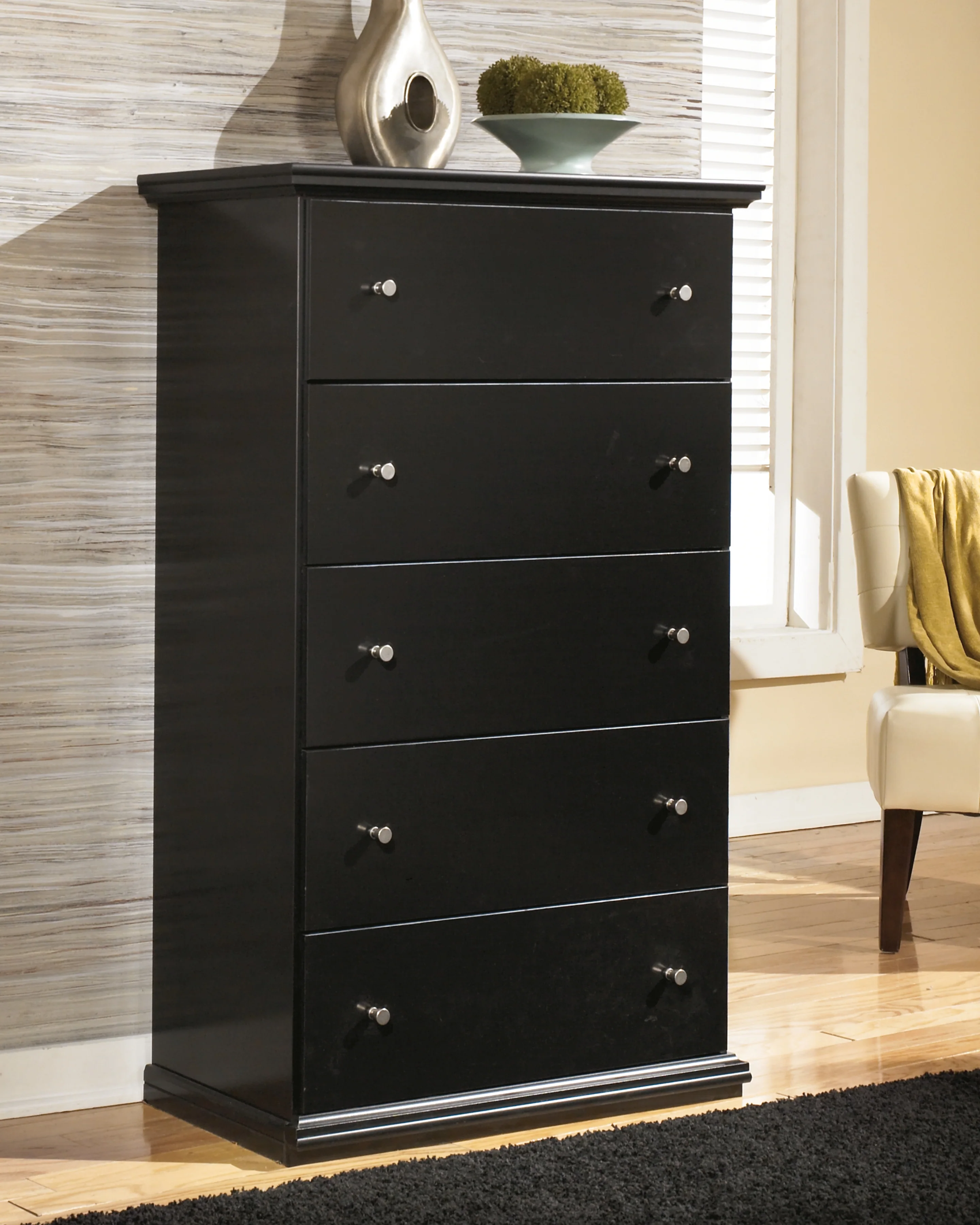 Maribel Black Full Panel Bed, Dresser, Mirror and Chest - Image 19