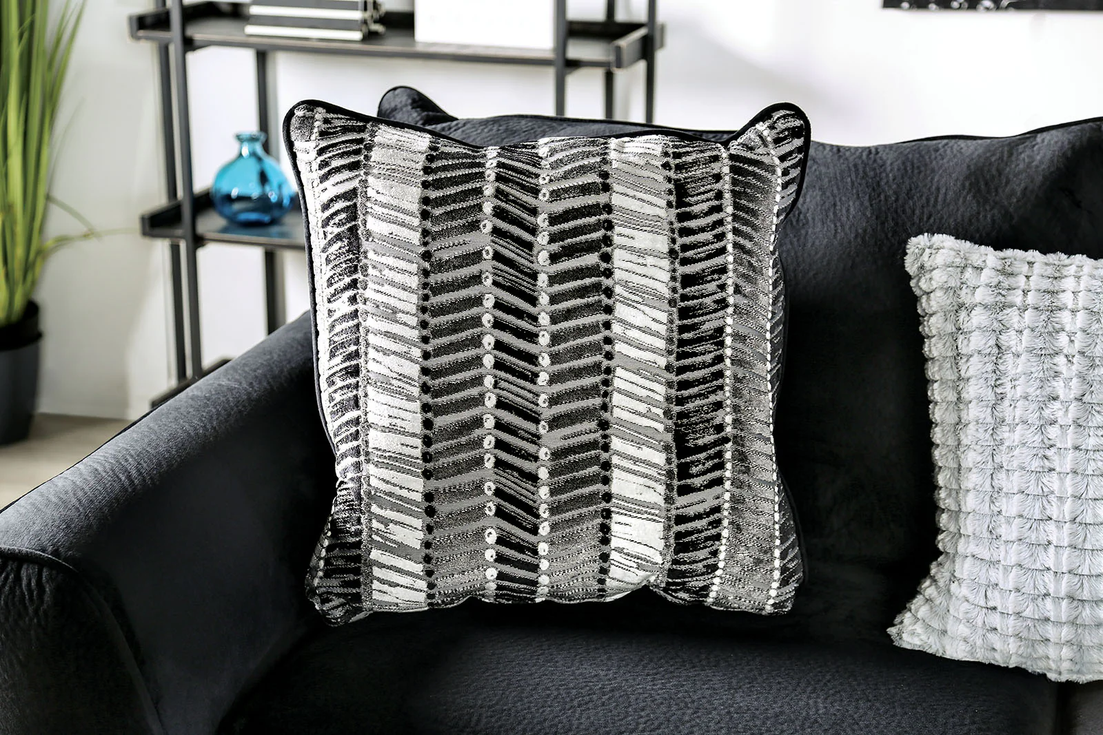 Modbury Black Sectional - Image 3