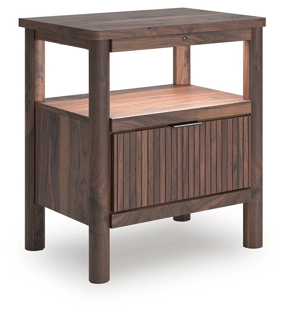 Pamytta Brown King Panel Bed, Dresser, Mirror and Nightstand - Image 18