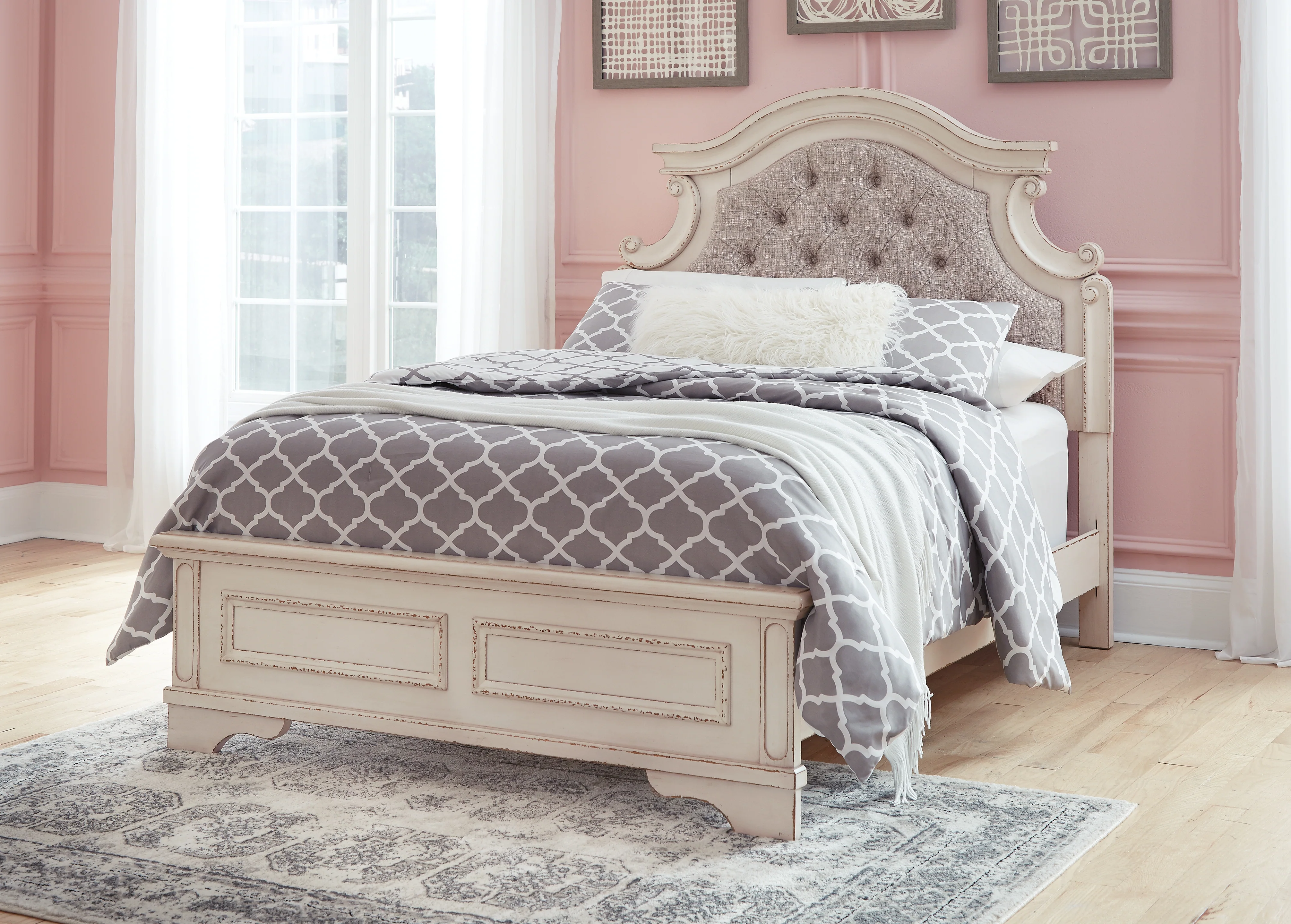Realyn Two-tone Full Panel Bedroom Set with Dresser and Mirror - Image 9