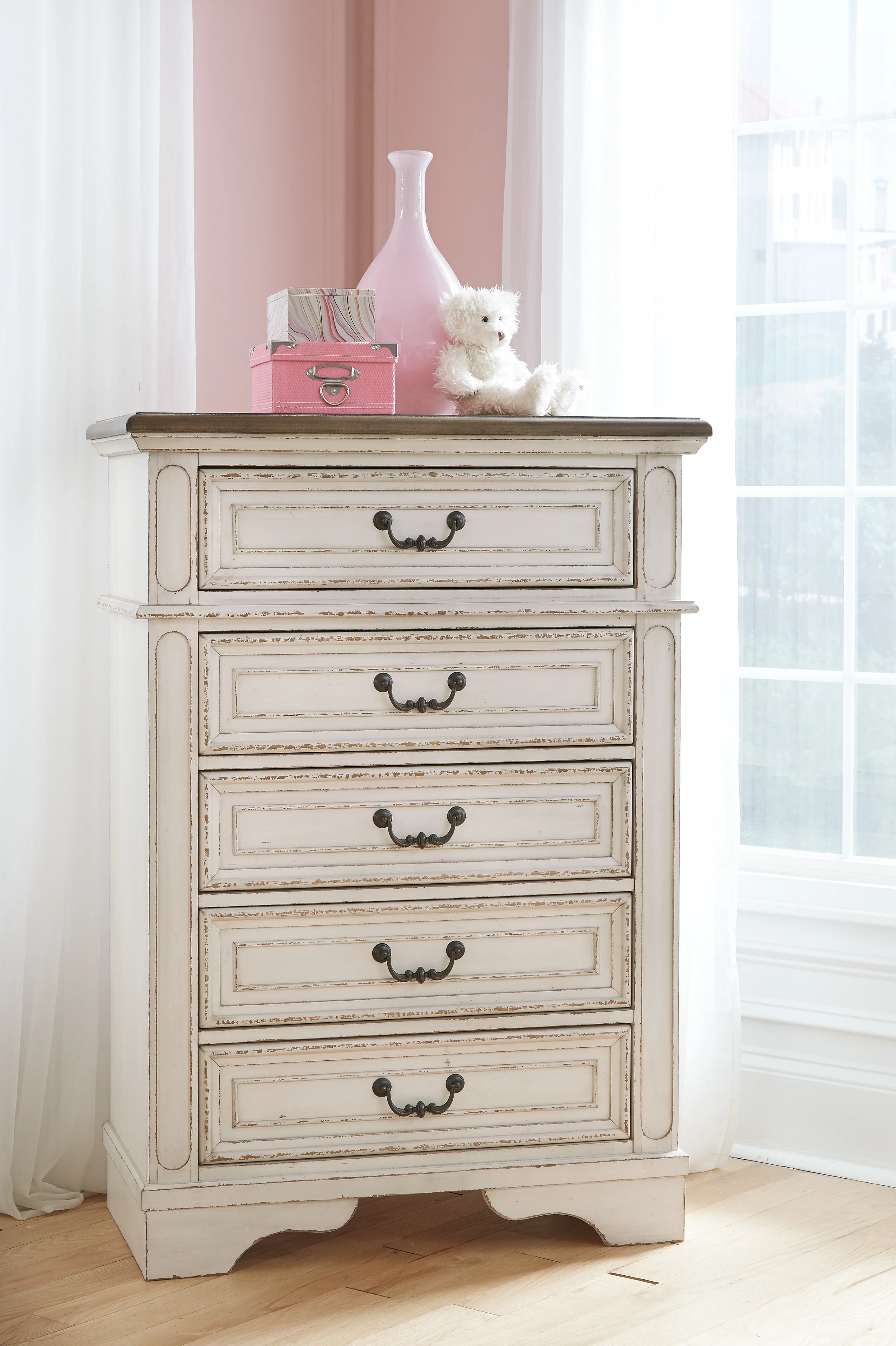 Realyn Two-tone Full Upholstered Panel Bedroom Set with Dresser, Mirror, Chest and 2 Nightstands - Image 12