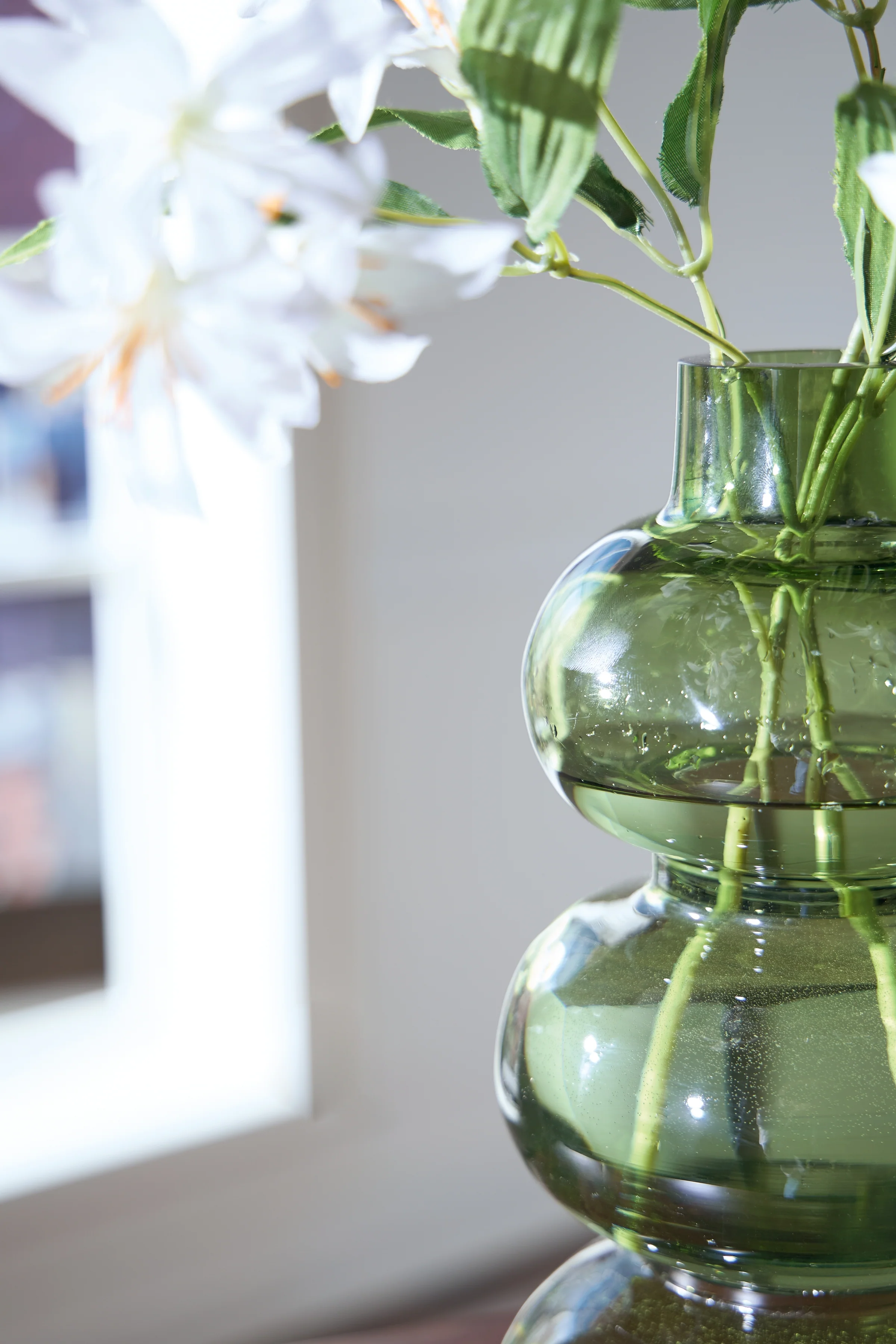 Renethorne Green Vase - Image 3
