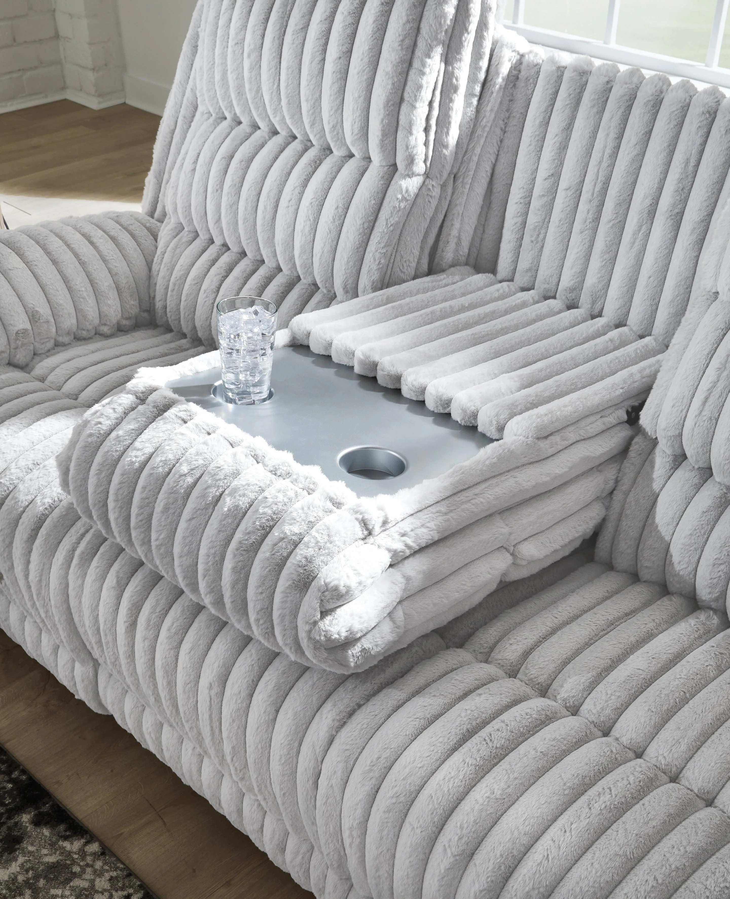 Rhines Falls Alloy REC PWR Sofa w/Drop Down Table (Online Special Price) - Image 6