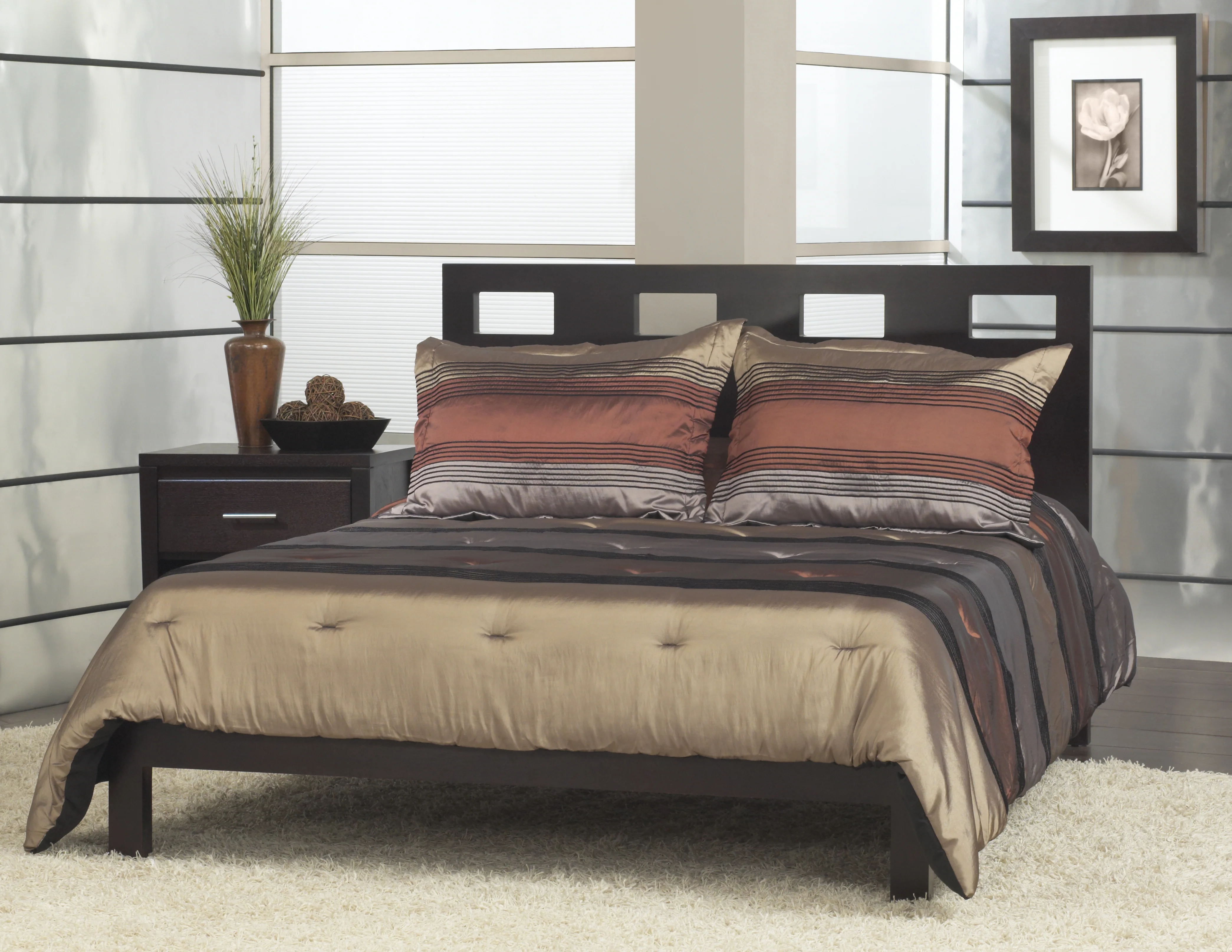 Riva Wood Queen Platform Bed in Espresso - Image 3