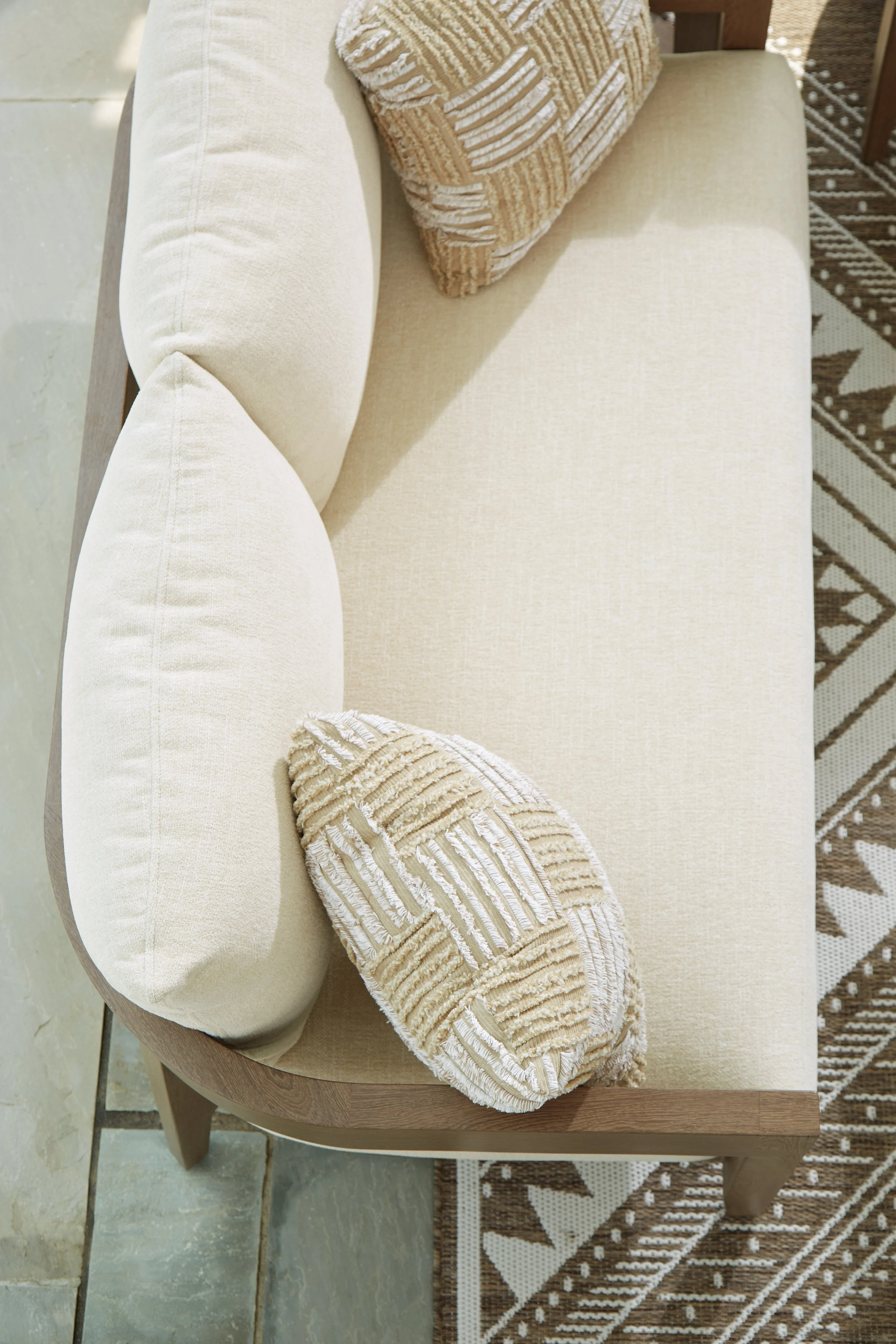 Serene Bay Dark Brown/White Loveseat w/Cushion - Image 7