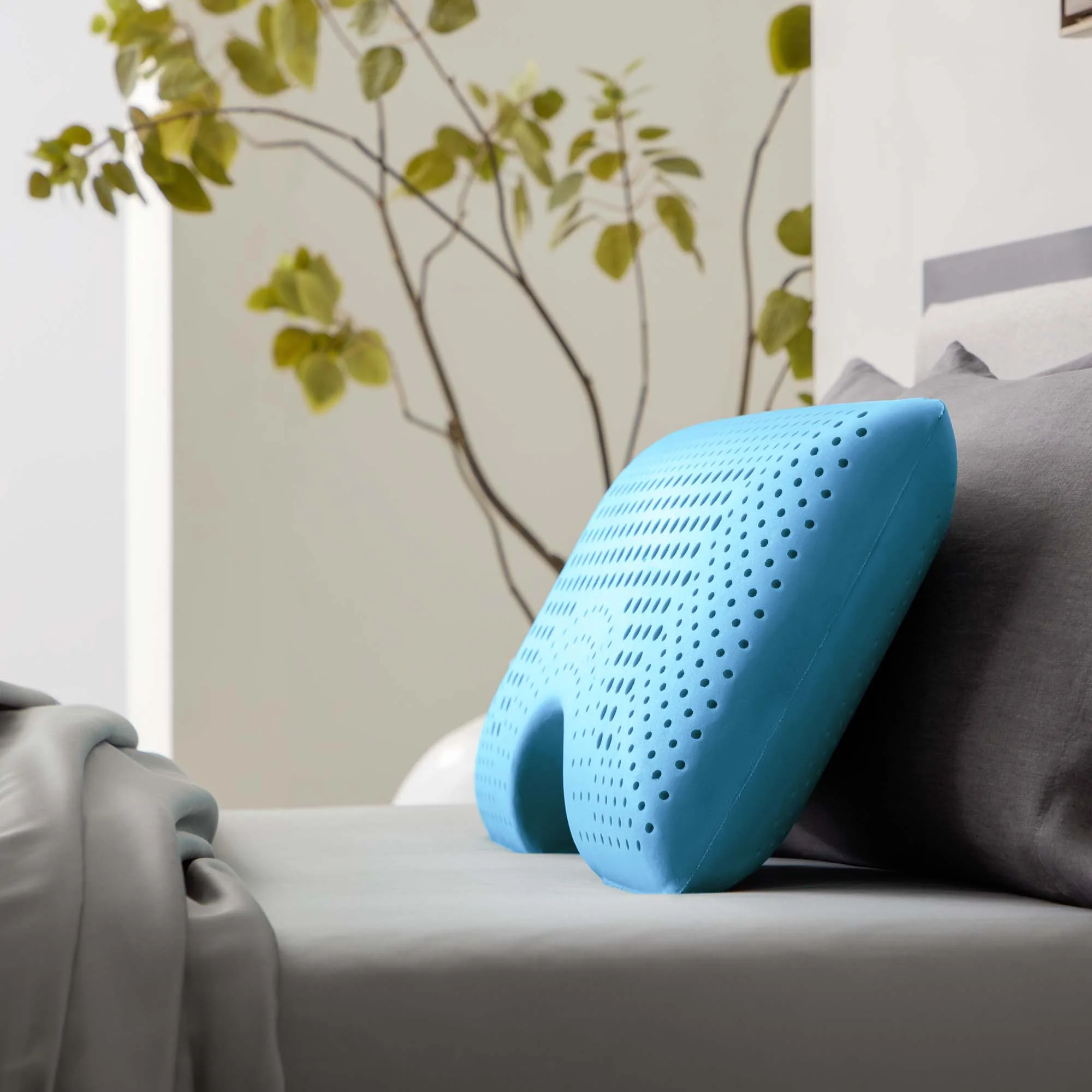 Shoulder Zoned Gel ActiveDough White King Pillow - Image 8