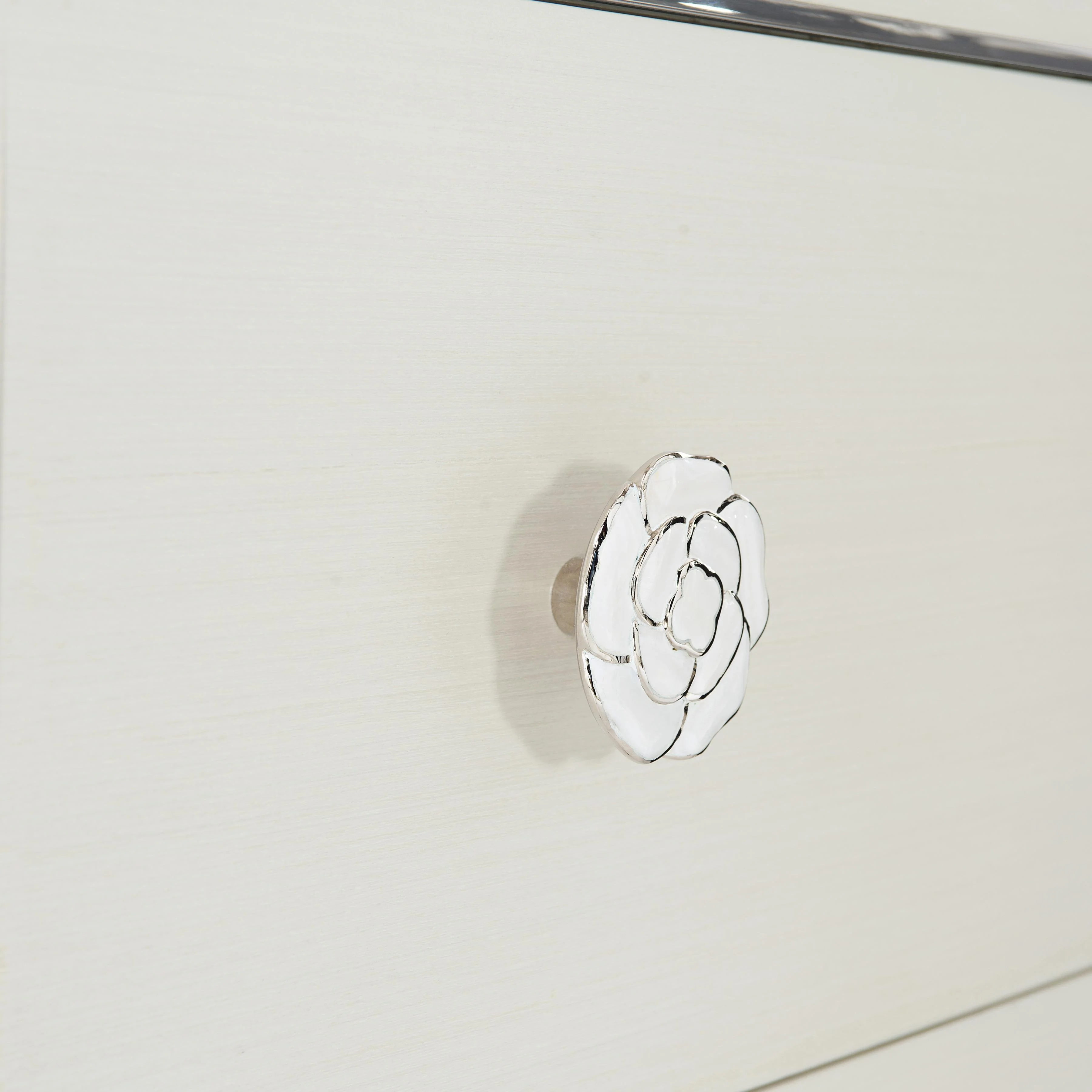 Silhouette Eggshell Dresser - Image 7