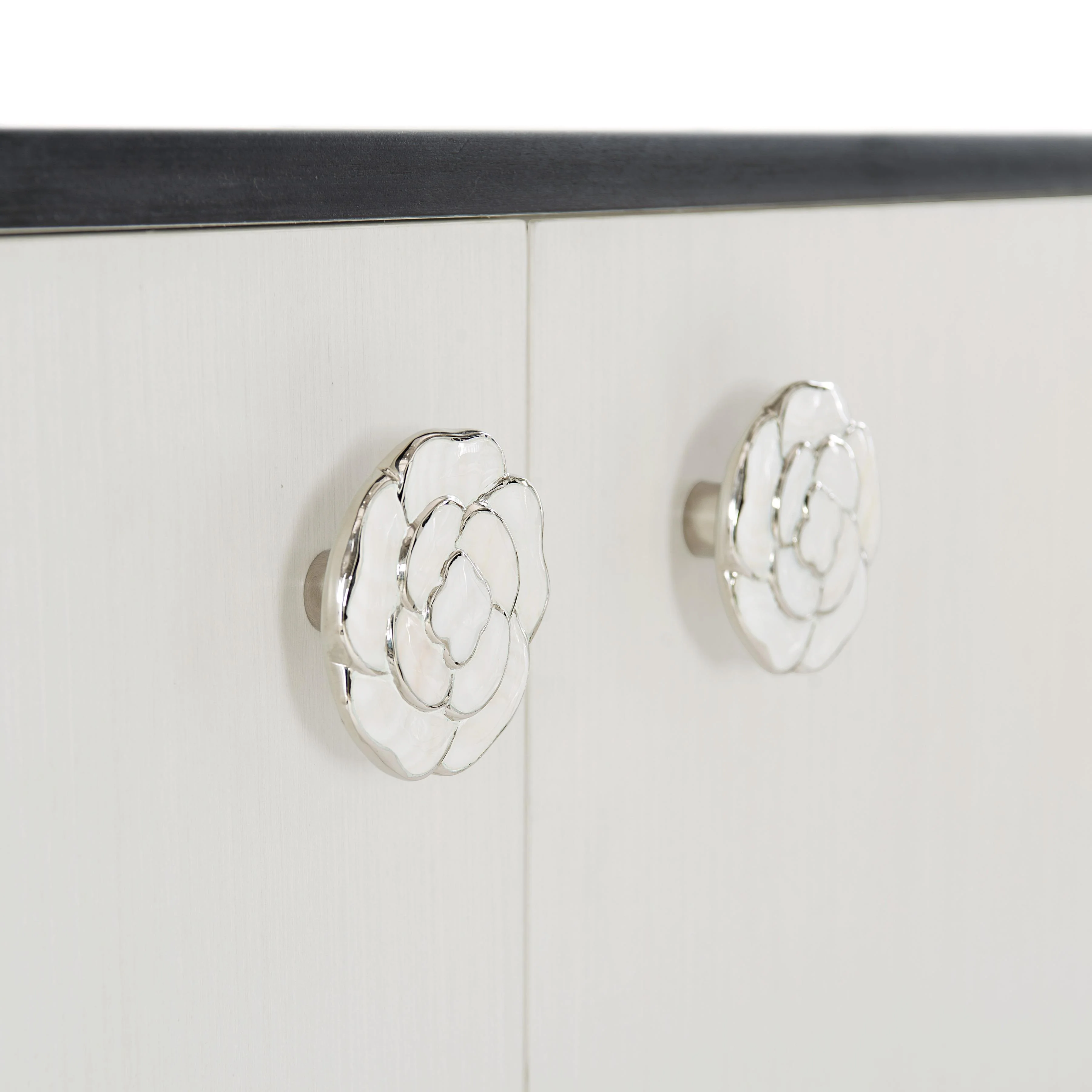 Silhouette Eggshell/Onyx Buffet - Image 8