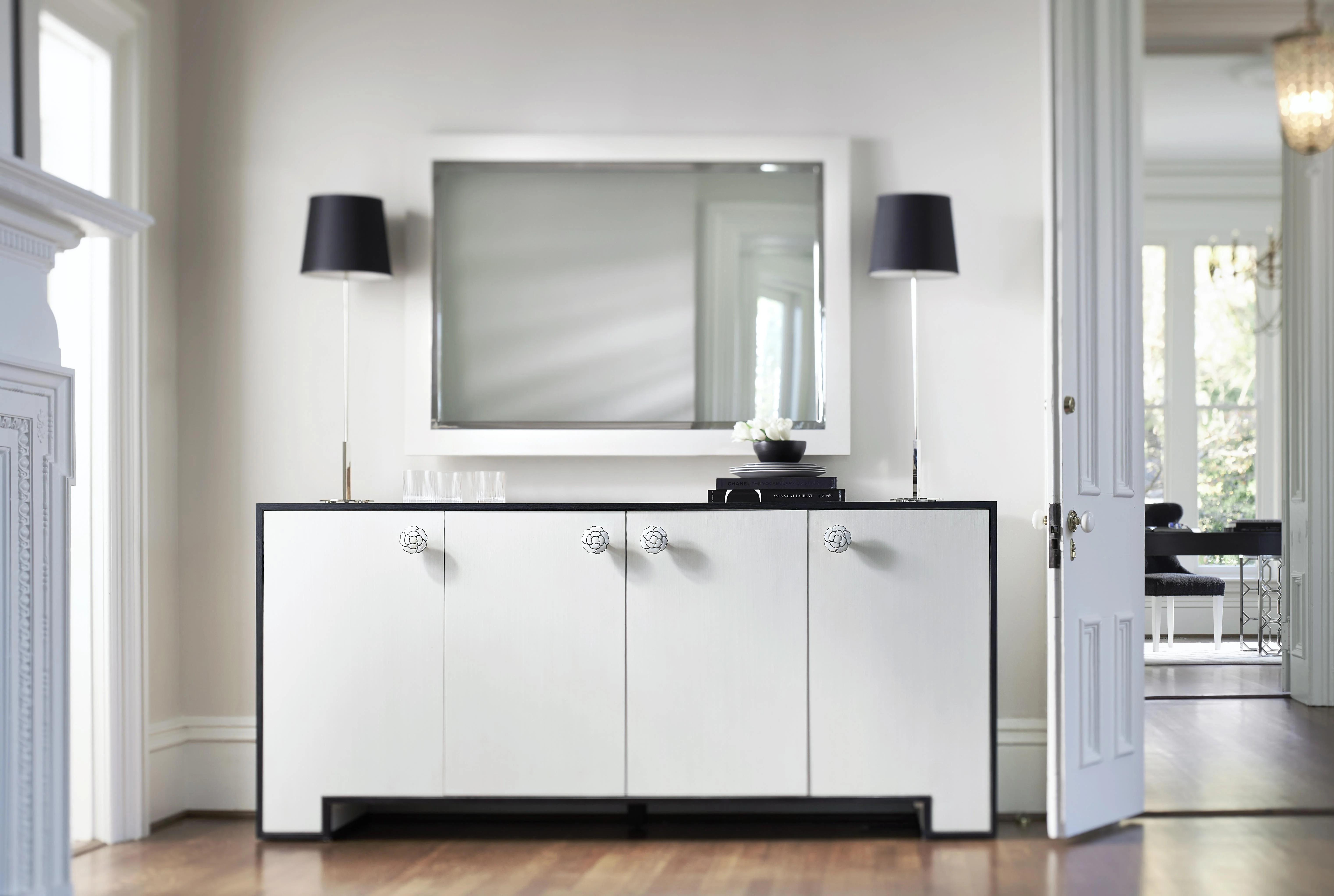 Silhouette Eggshell/Onyx Buffet - Image 9