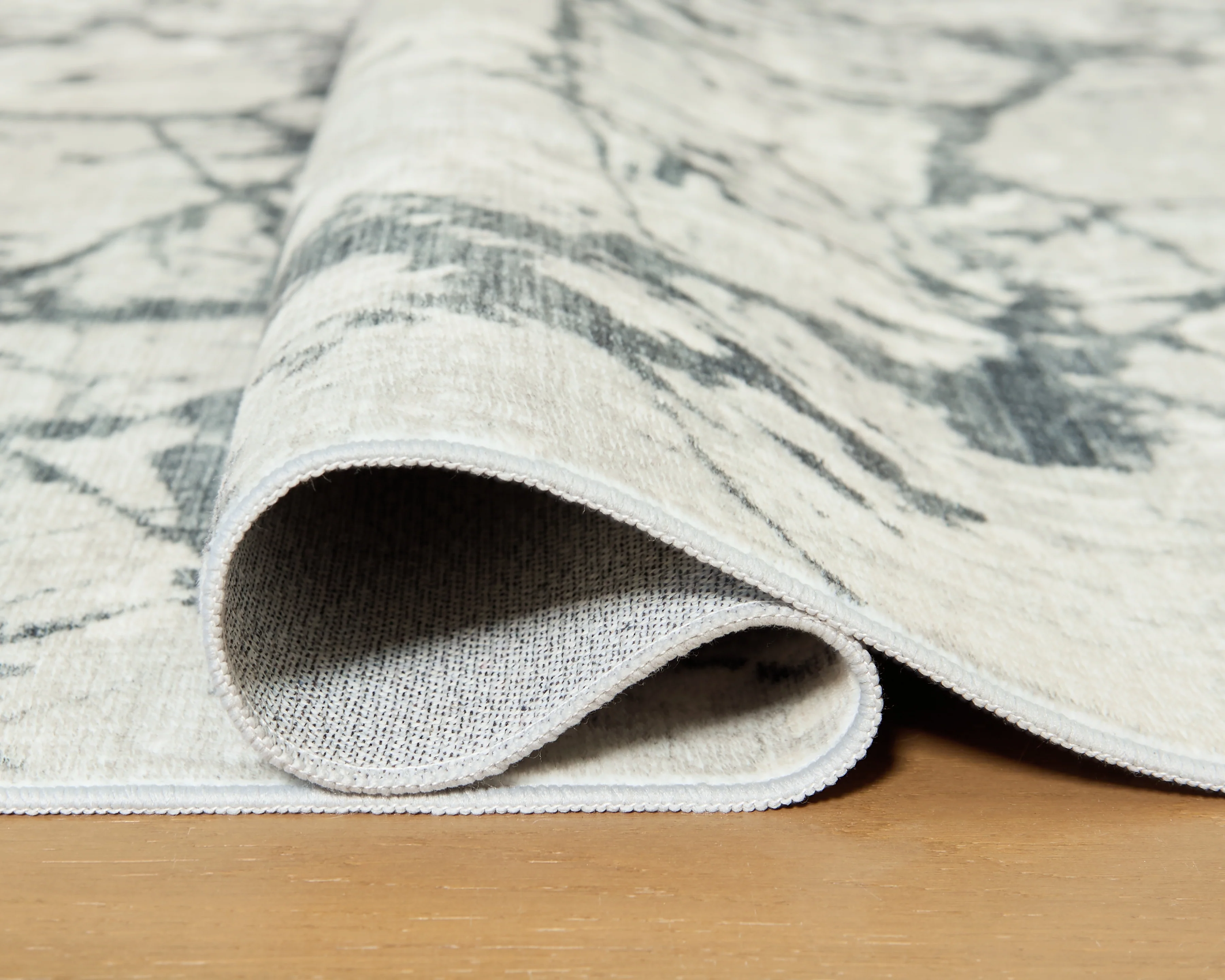 Tobinbury Gray Washable Large Rug - Image 4