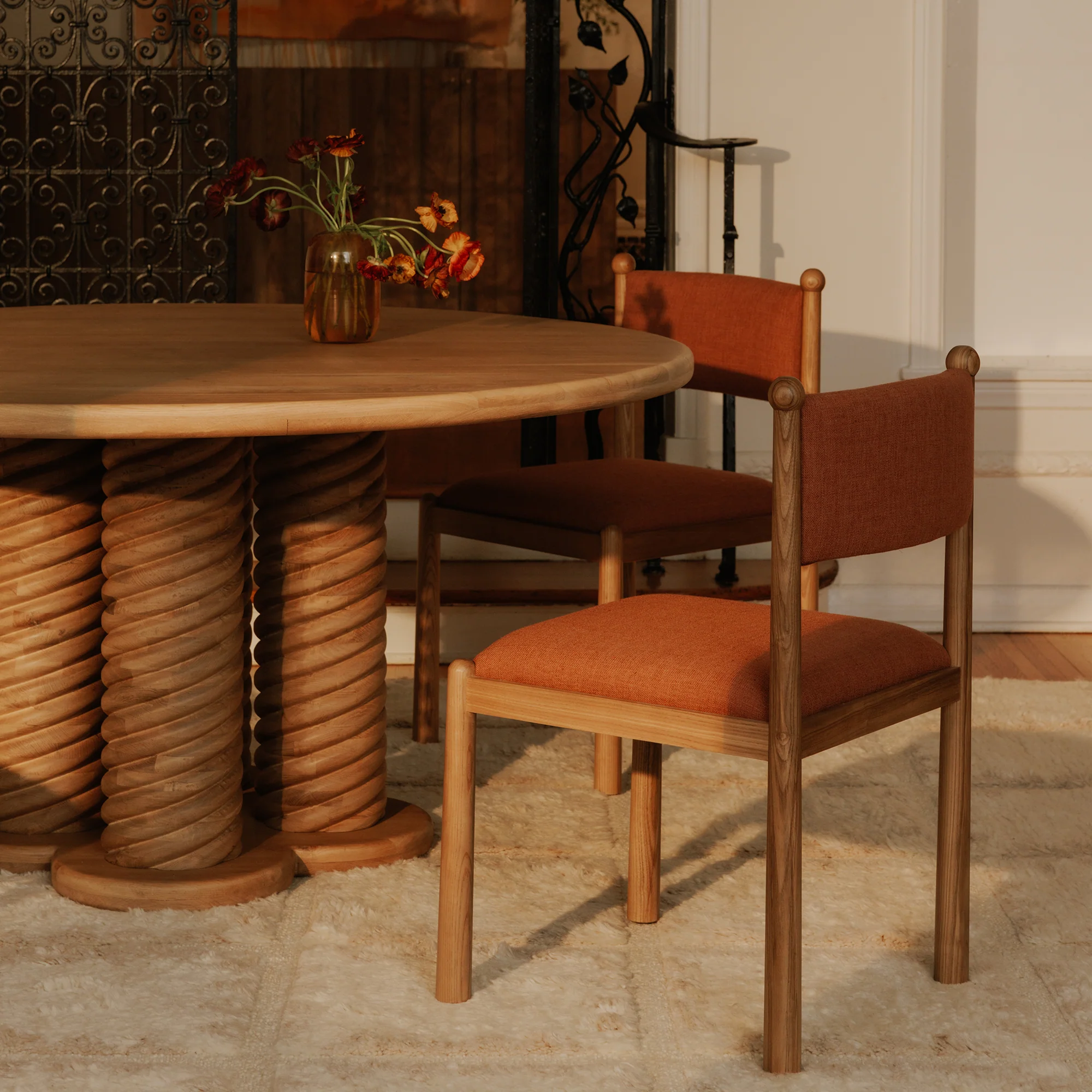 Treccia Oak Round Dining Table - Image 7