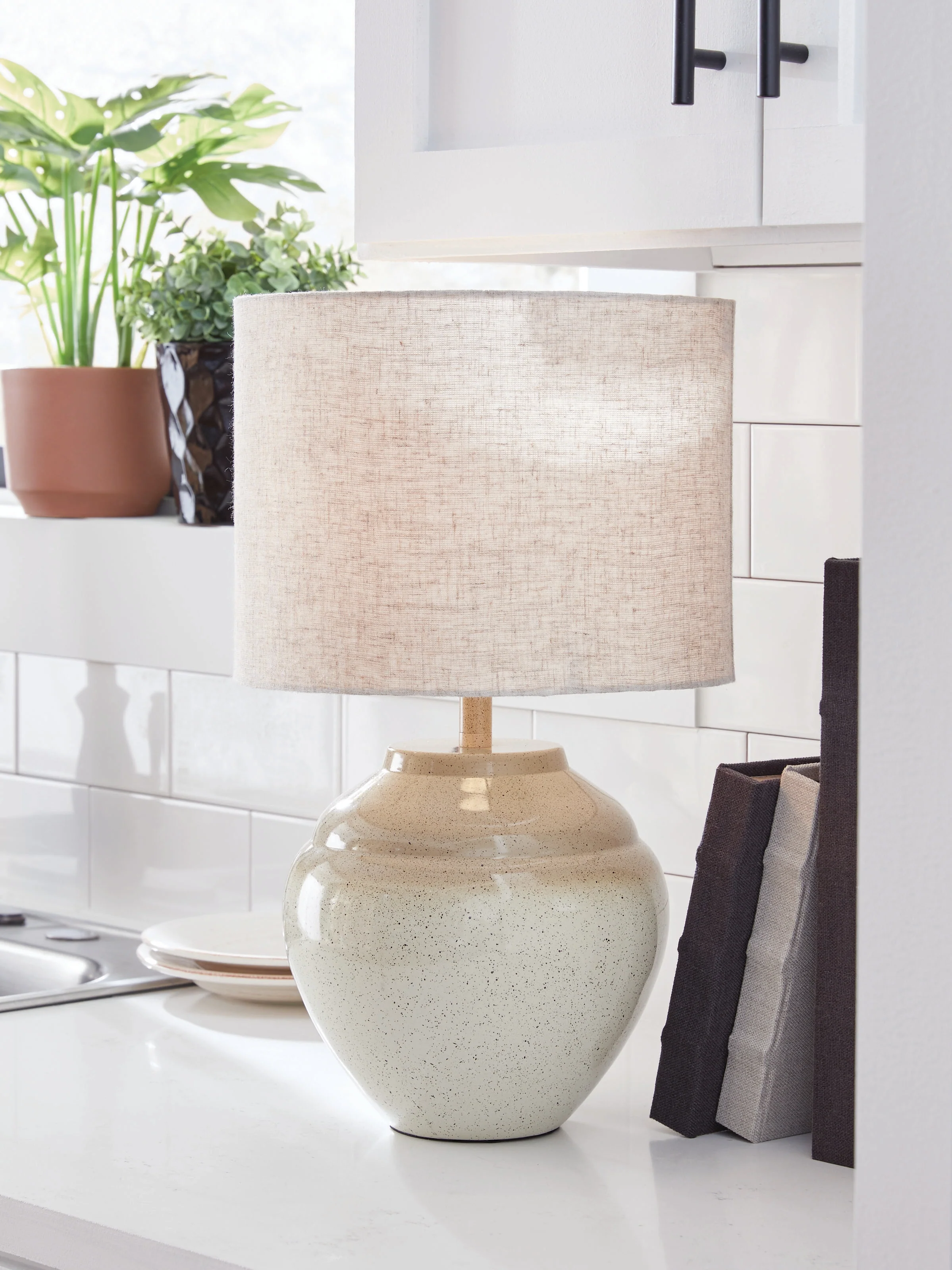 Waldish Cream/Beige Metal Table Lamp (1/CN) - Image 2
